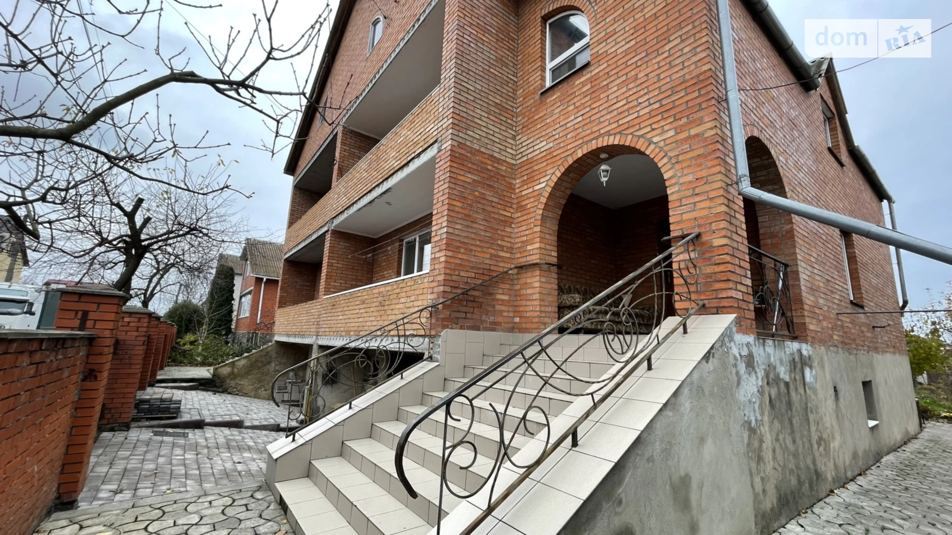 Продается дом на 2 этажа 455 кв. м с участком, цена: 210000 $ - фото 3