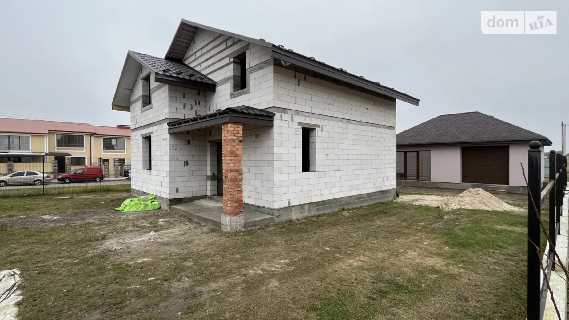 Продается дом на 2 этажа 150 кв. м с камином, цена: 110000 $ - фото 2