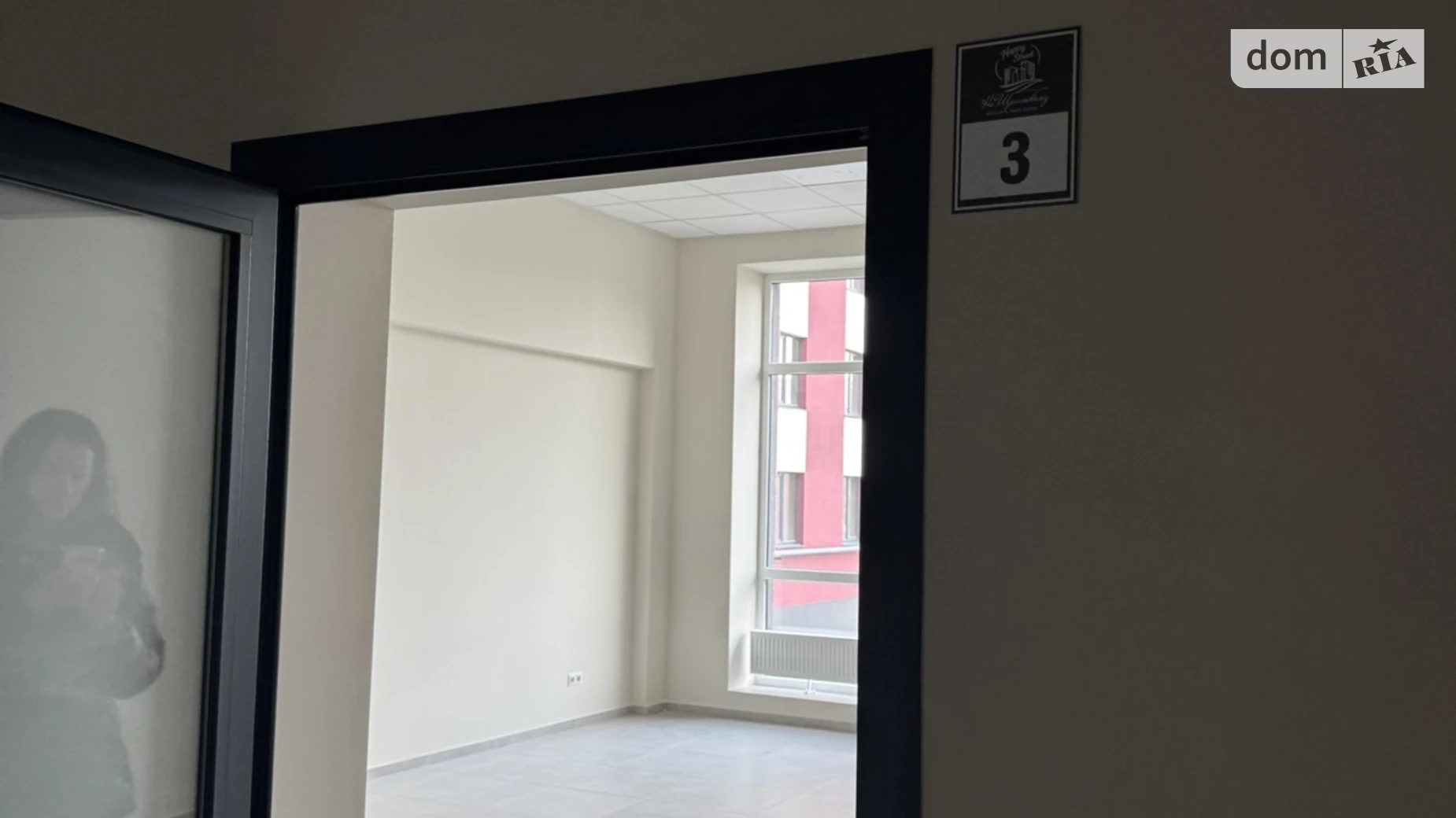 Сдается в аренду офис 53.5 кв. м в бизнес-центре, цена: 535 $ - фото 2