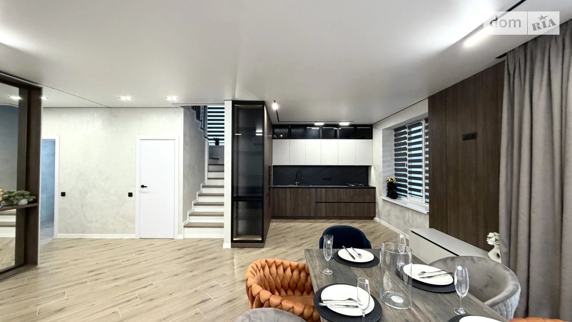 Продается дом на 2 этажа 130 кв. м с бассейном, цена: 237000 $ - фото 2