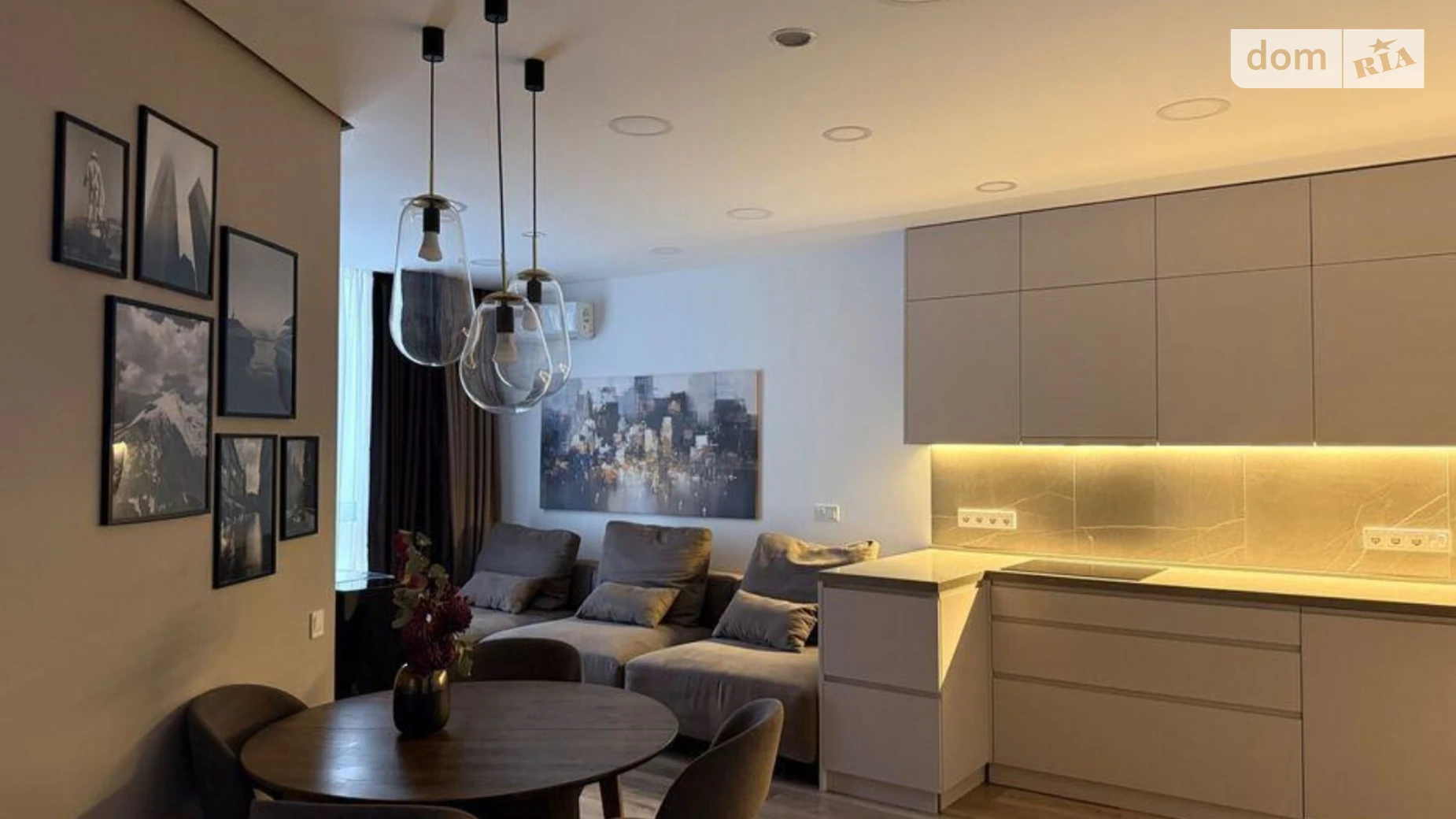 Продается 2-комнатная квартира 85 кв. м в Киеве, ул. Маккейна Джона, 3А - фото 4