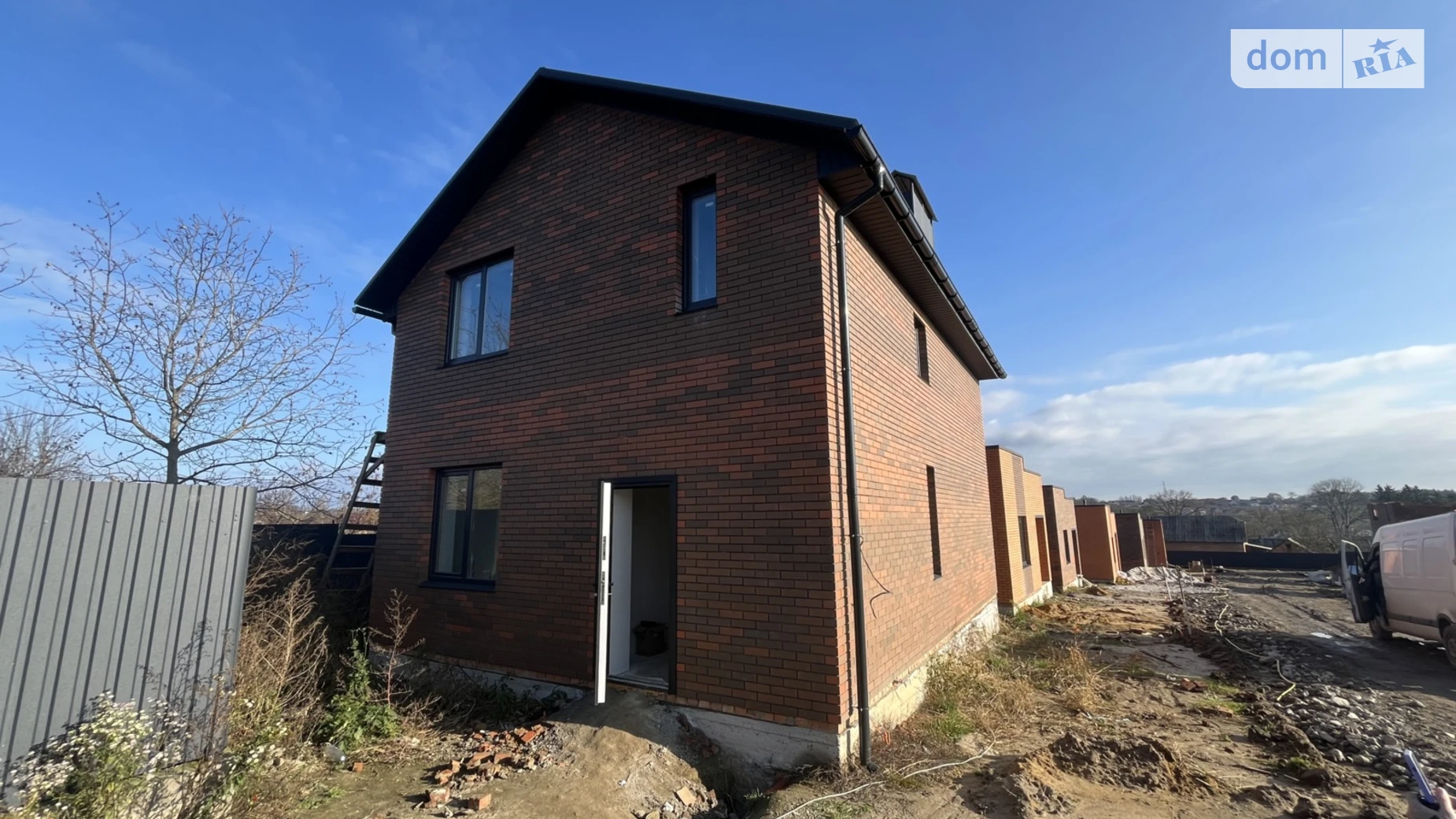 Продается дом на 2 этажа 105 кв. м с садом, цена: 88000 $ - фото 2