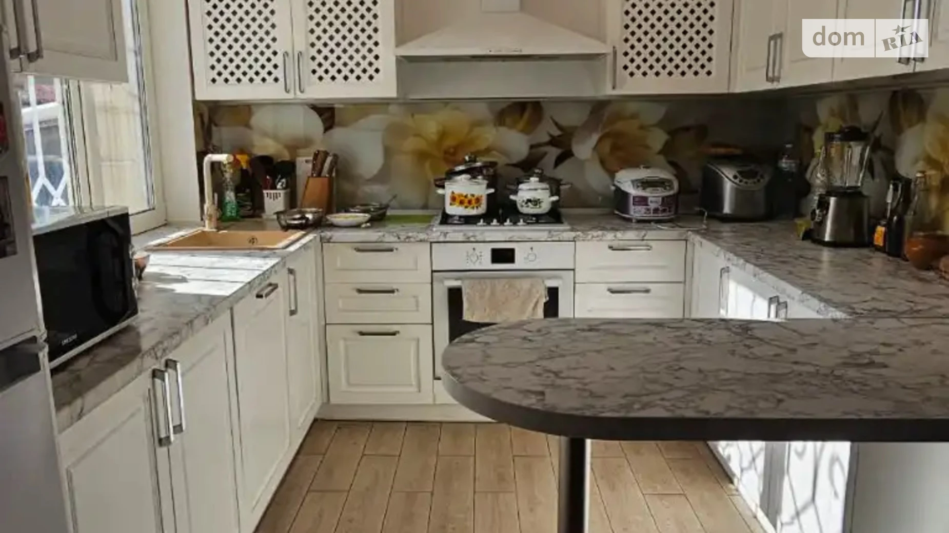 Продается дом на 2 этажа 231 кв. м с беседкой, цена: 150000 $ - фото 2