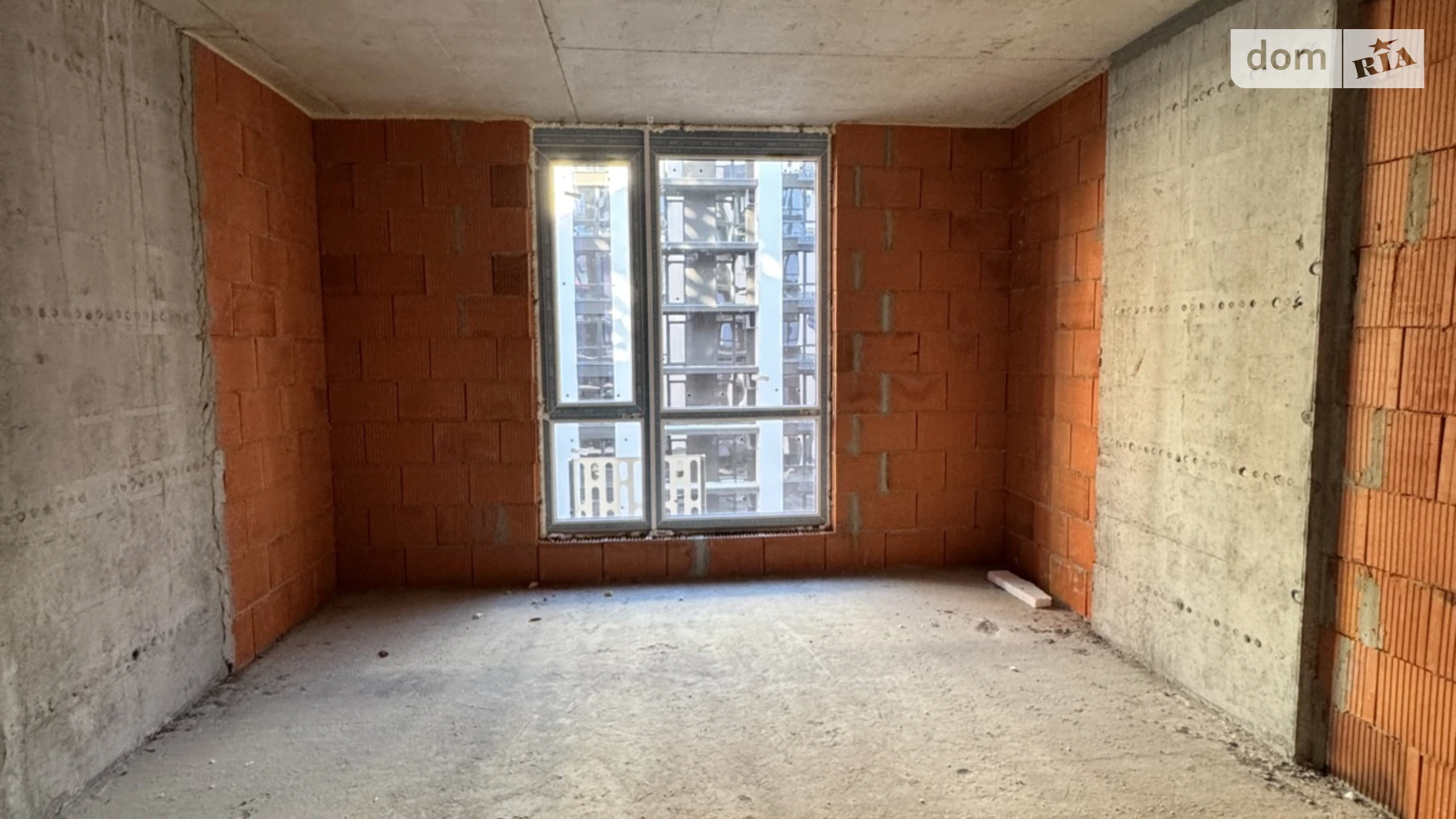 Продается 1-комнатная квартира 36 кв. м в Ивано-Франковске, ул. Левицкого Романа, 19 - фото 2