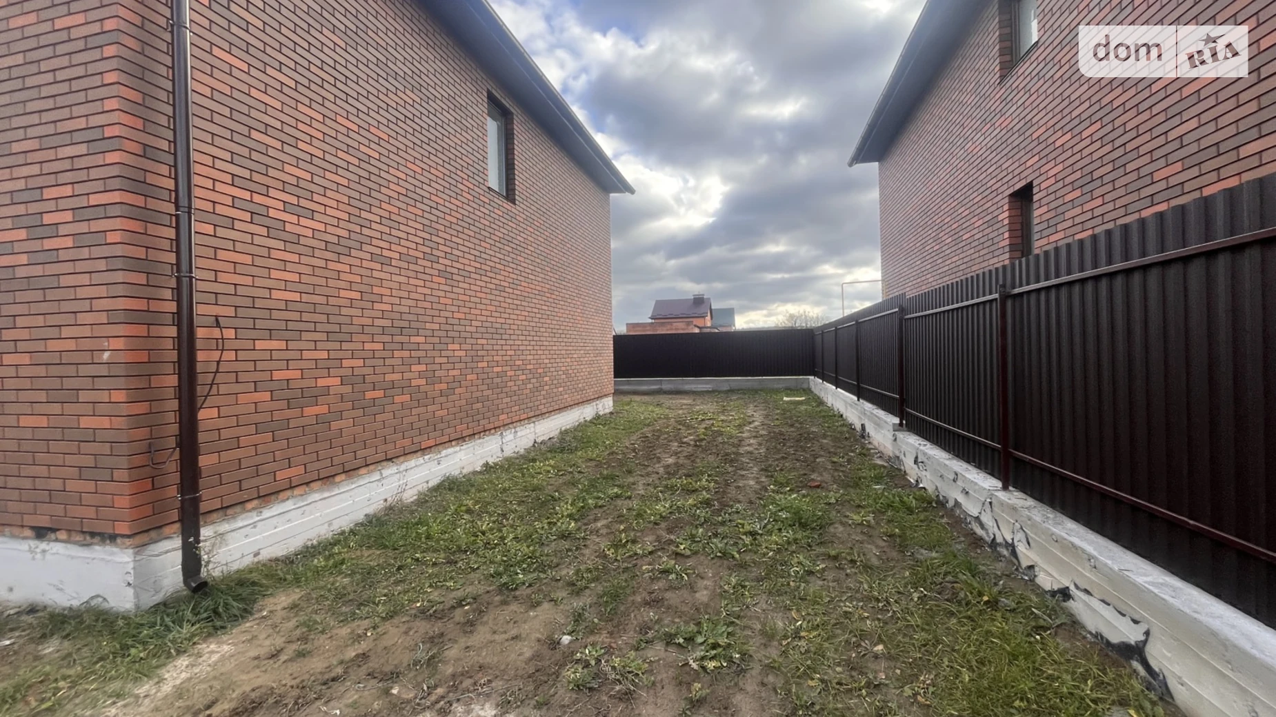 Продается дом на 2 этажа 105 кв. м с подвалом, цена: 89000 $ - фото 2