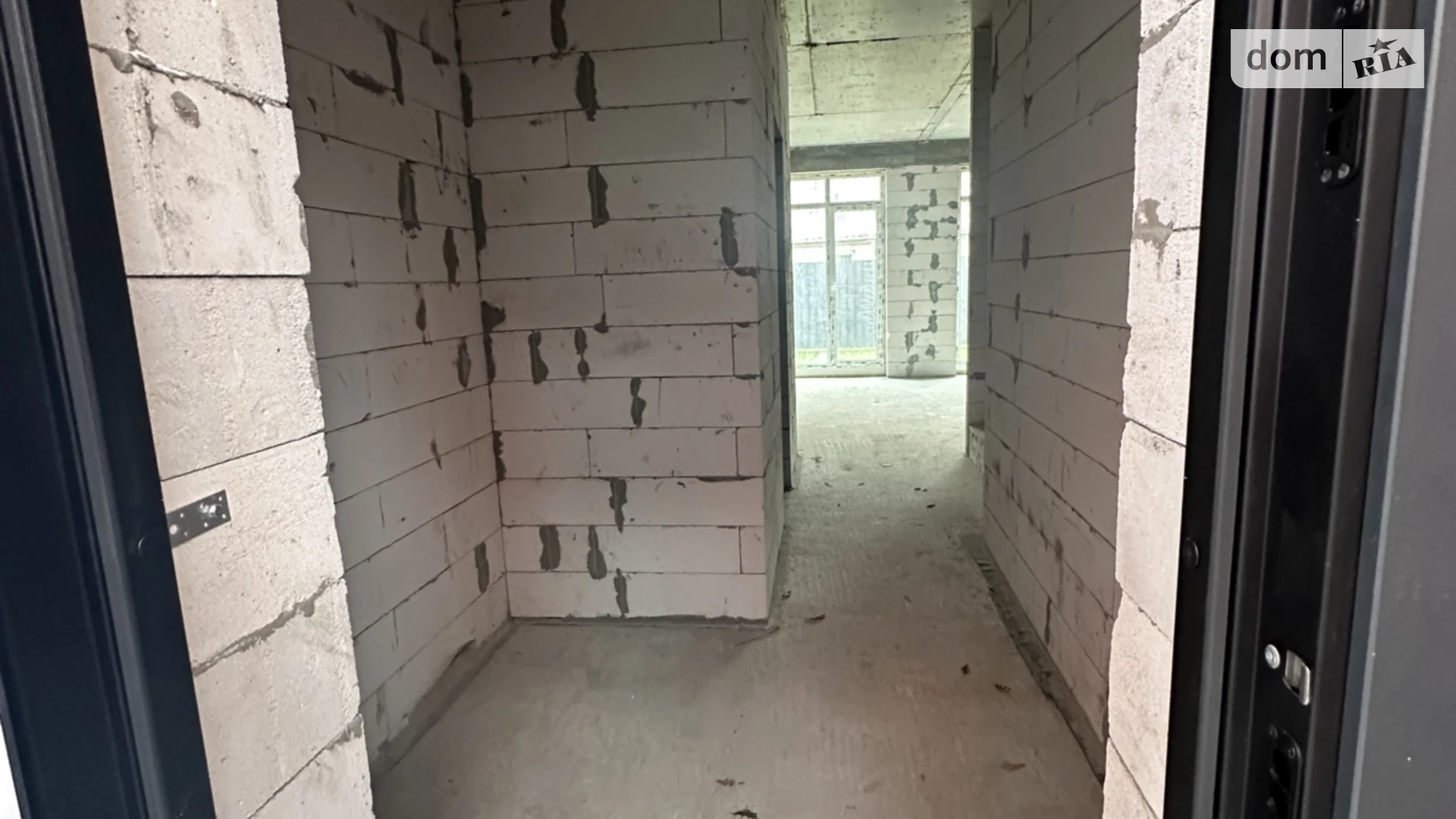 Продается дом на 2 этажа 98 кв. м с бассейном, цена: 80000 $ - фото 3