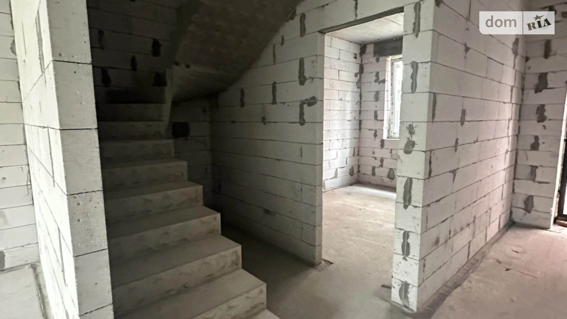 Продается дом на 2 этажа 98 кв. м с бассейном, цена: 80000 $ - фото 4