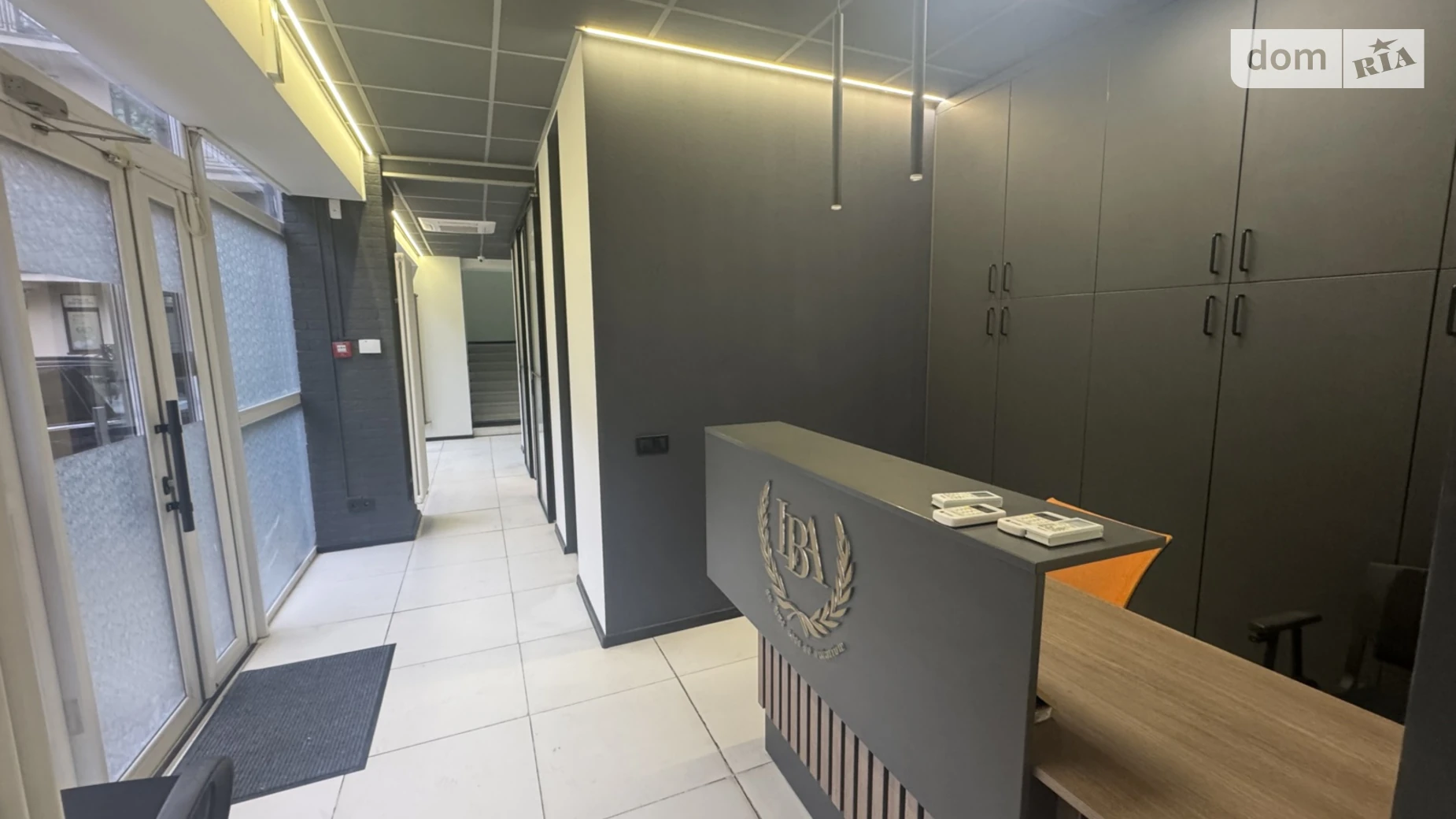 Здається в оренду офіс 201 кв. м в бізнес-центрі, цена: 2800 $ - фото 4