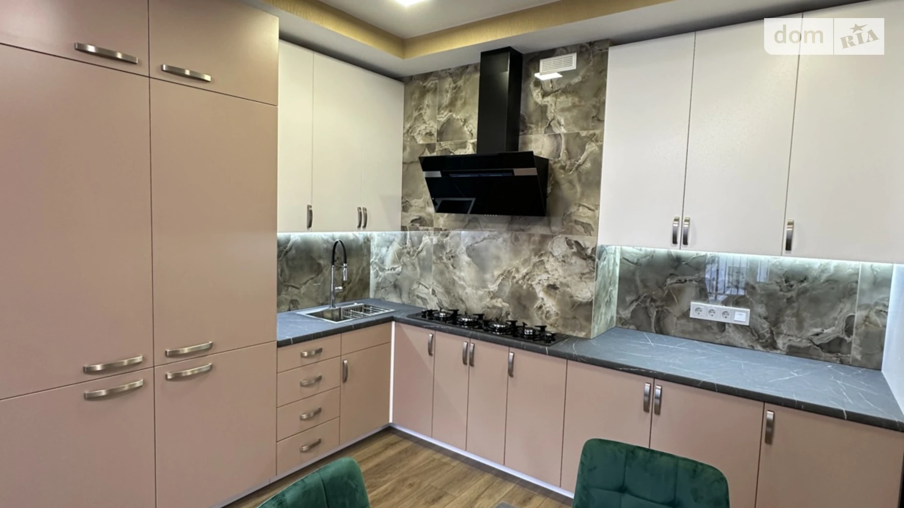 Продается 2-комнатная квартира 57 кв. м в Львове, ул. Щирецкая, 28 - фото 2