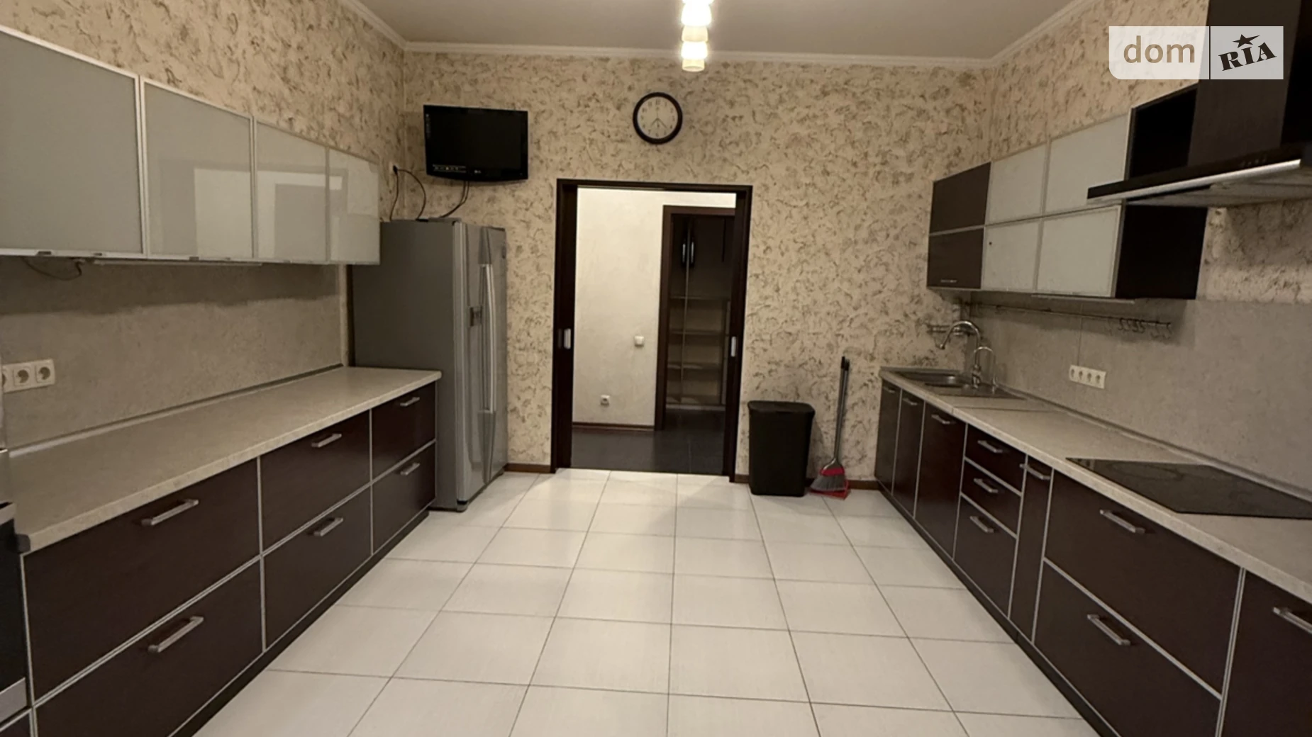 Сдается в аренду 3-комнатная квартира 140 кв. м в Киеве, просп. Владимира Ивасюка, 4 корпус 1 - фото 2