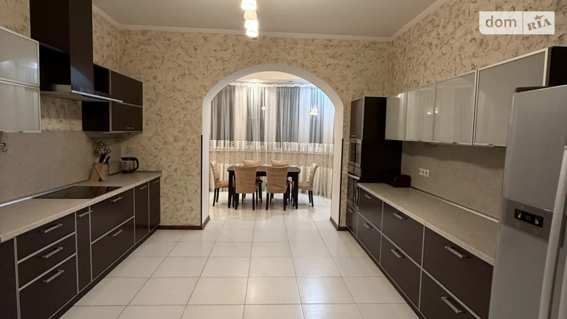 Сдается в аренду 3-комнатная квартира 140 кв. м в Киеве, просп. Владимира Ивасюка, 4 корпус 1 - фото 3