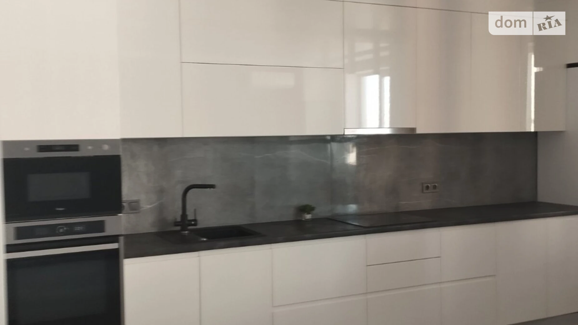 Продается 1-комнатная квартира 65 кв. м в Харькове, ул. Гвардейцев-Широнинцев - фото 2