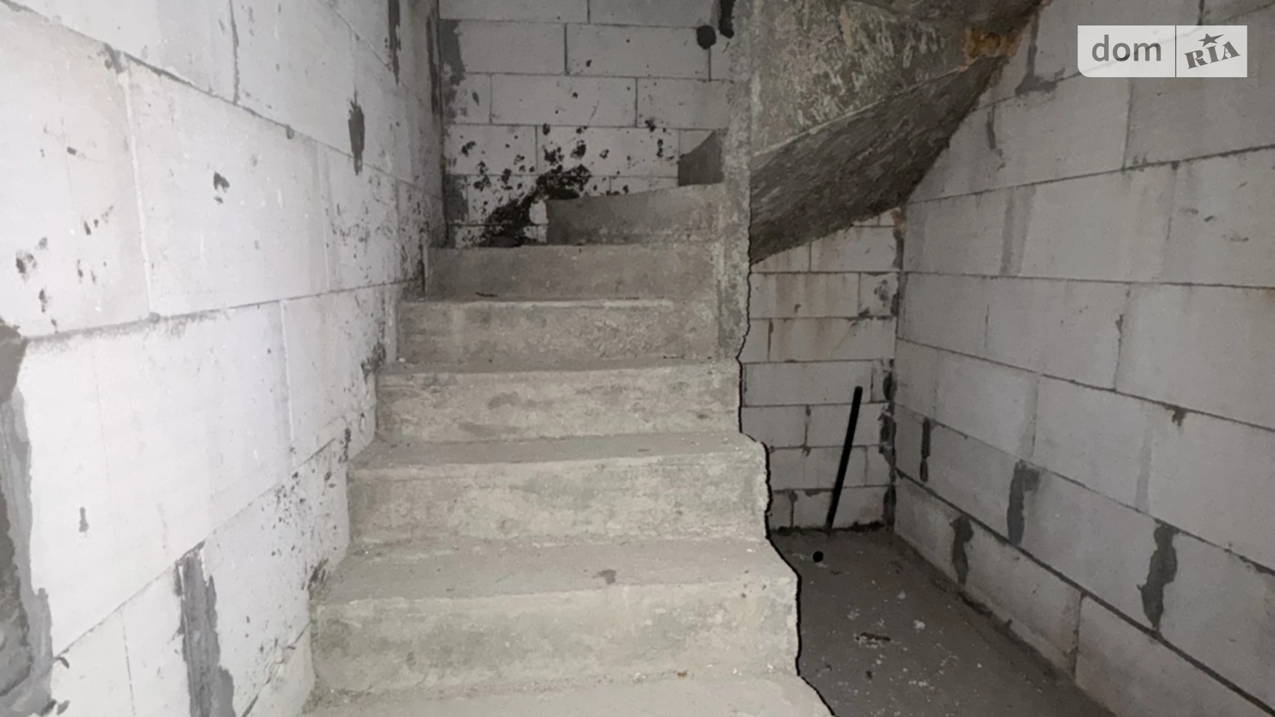 Продается дом на 2 этажа 119 кв. м с садом, цена: 85000 $ - фото 4