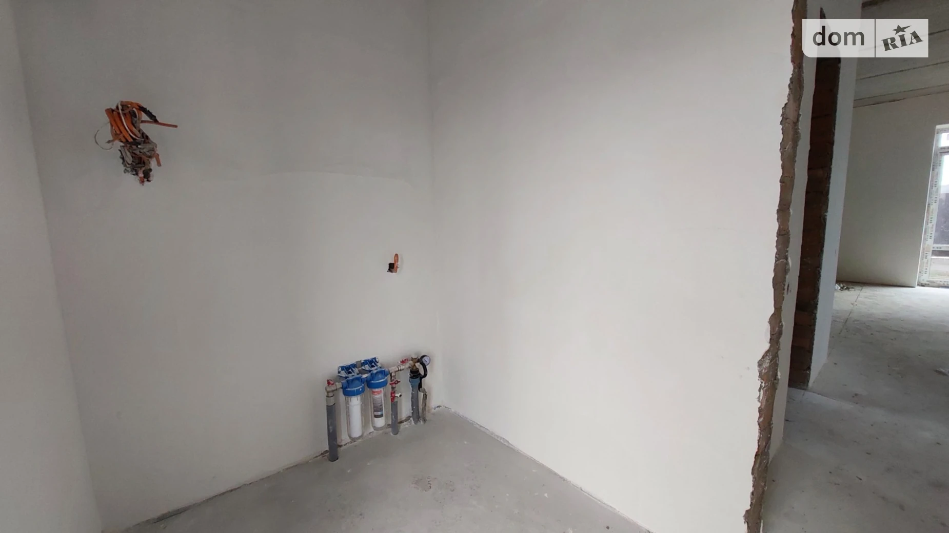 Продается дом на 2 этажа 105 кв. м с бассейном, цена: 89000 $ - фото 2