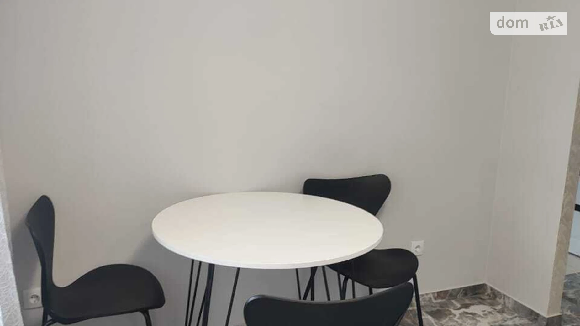 1-комнатная квартира 37 кв. м в Тернополе, ул. Генерала Мирона Тарнавского - фото 3