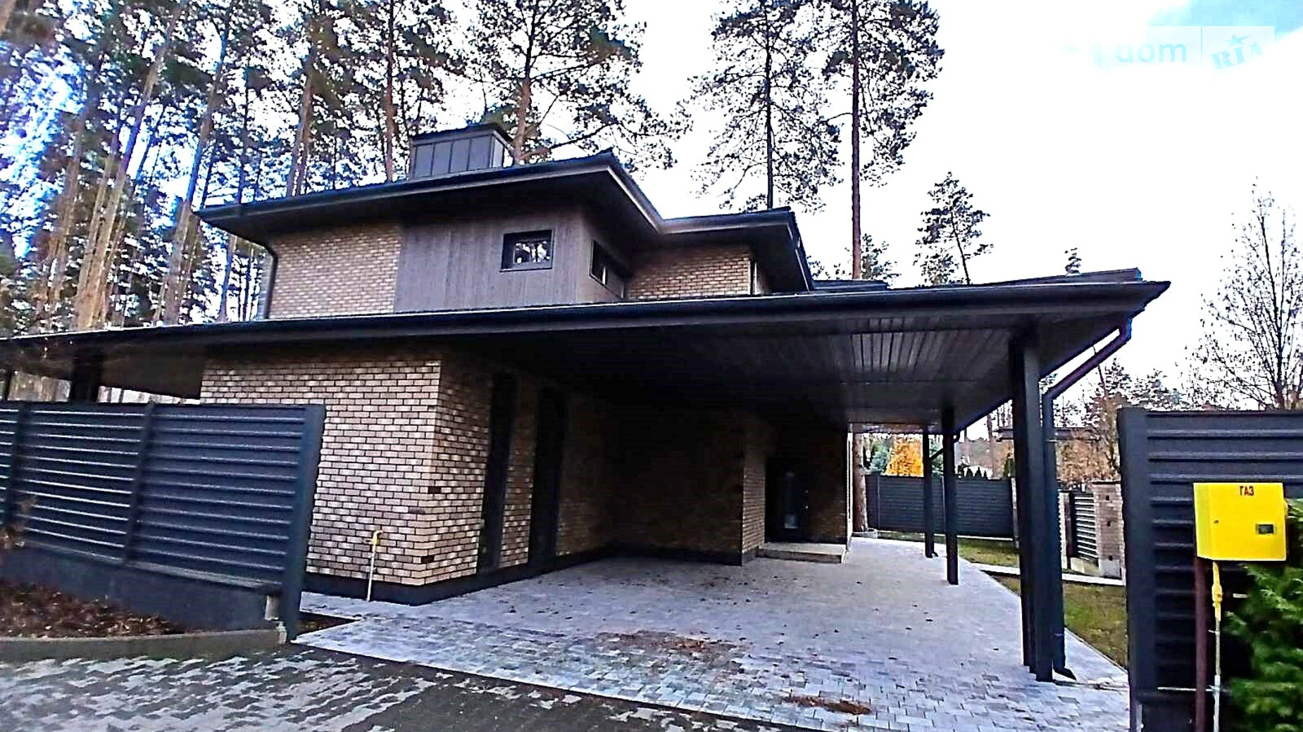Продается дом на 2 этажа 215 кв. м с камином, цена: 440000 $ - фото 3