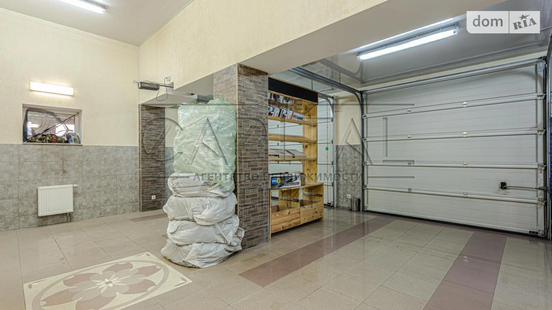 Продается дом на 3 этажа 750 кв. м с бассейном, цена: 850000 $ - фото 5