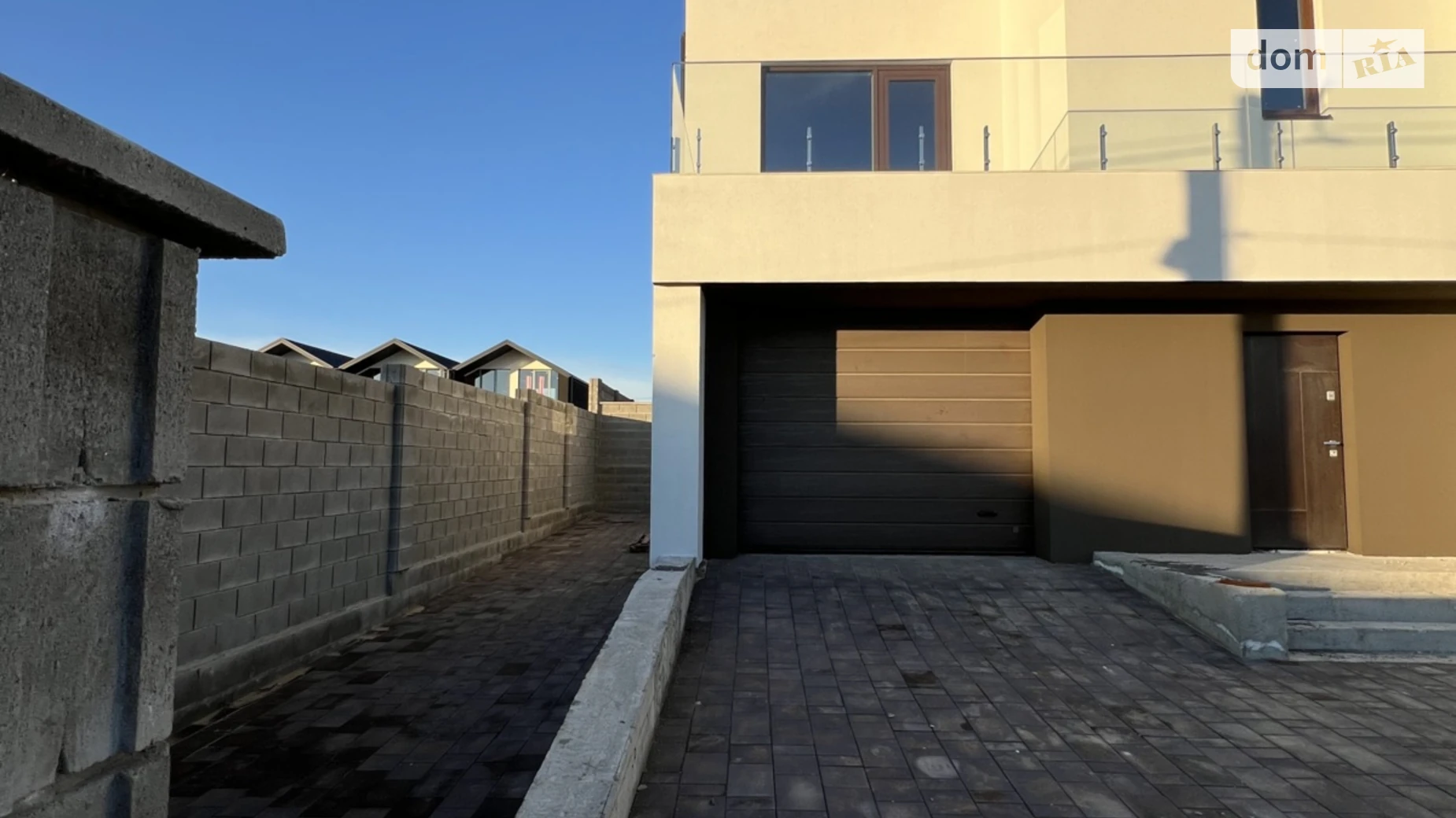 Продается дом на 2 этажа 160 кв. м с камином, цена: 154900 $ - фото 5