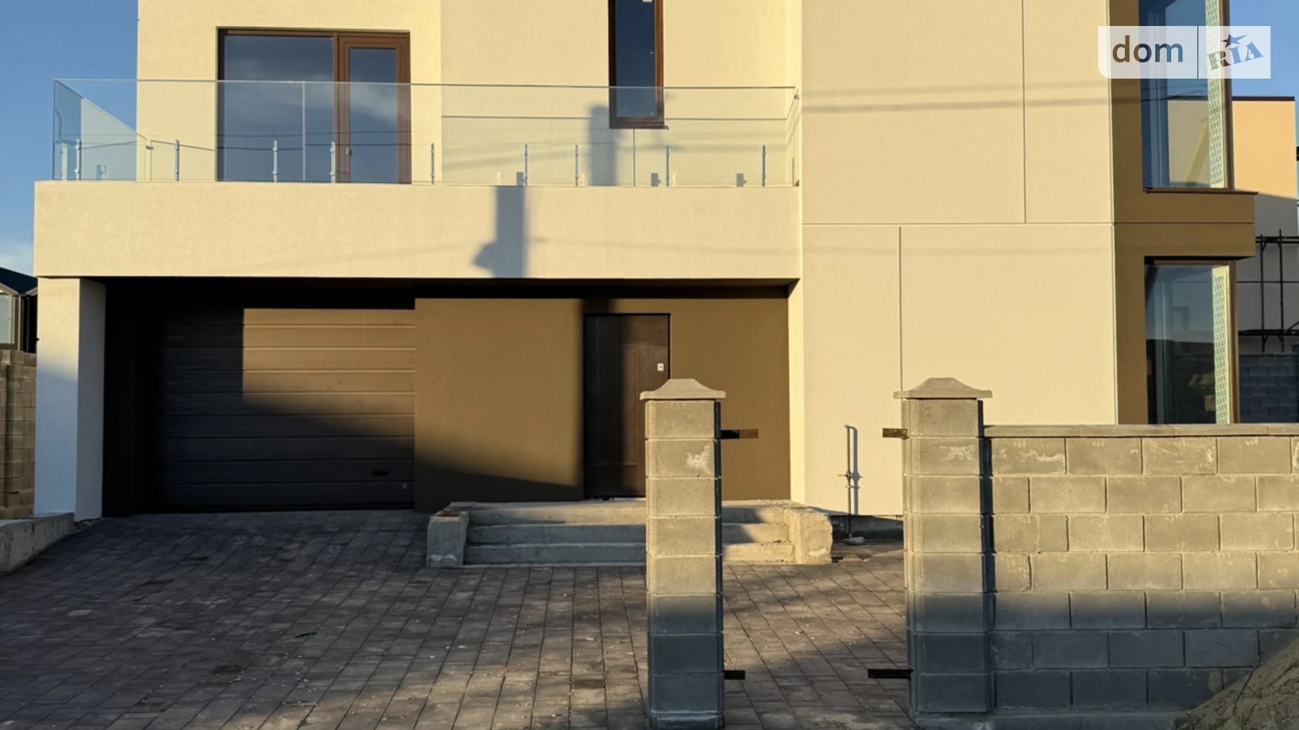 Продается дом на 2 этажа 160 кв. м с мансардой, цена: 155000 $ - фото 2