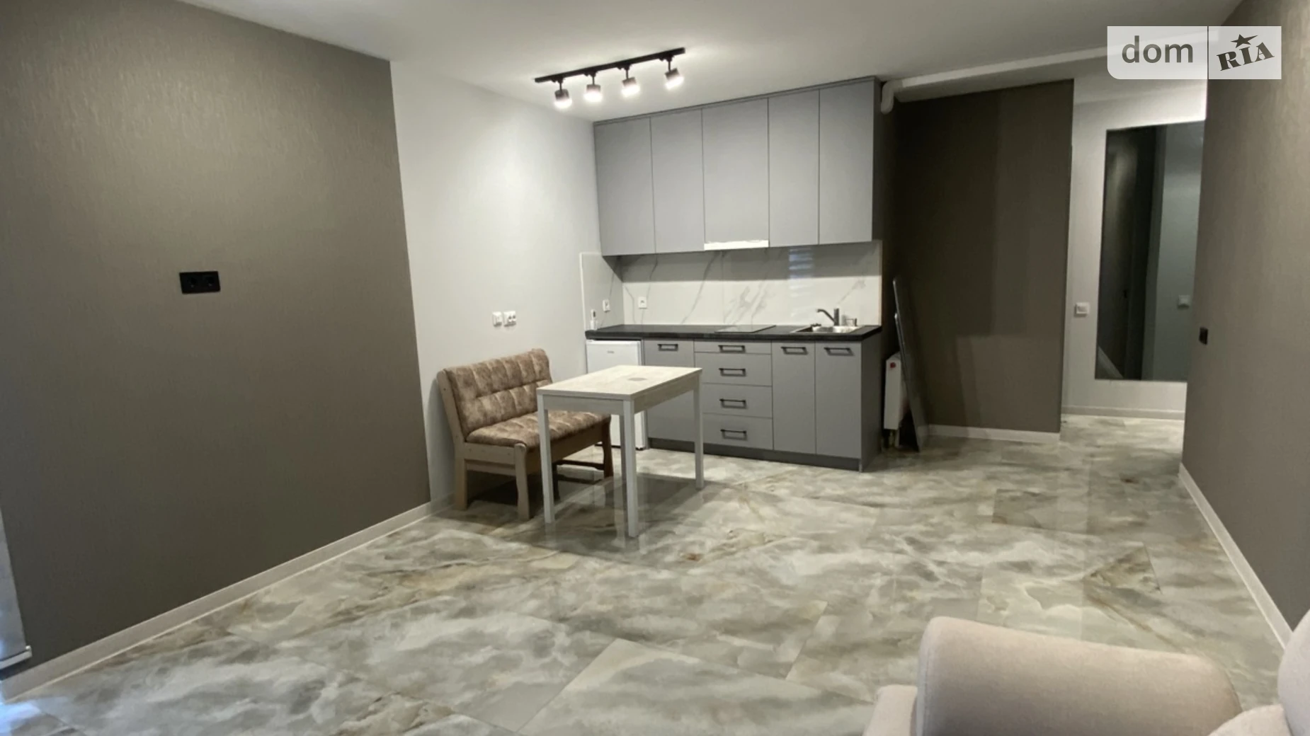 Здається в оренду 1-кімнатна квартира 30 кв. м у Львові, вул. Залізнична, 9В - фото 2