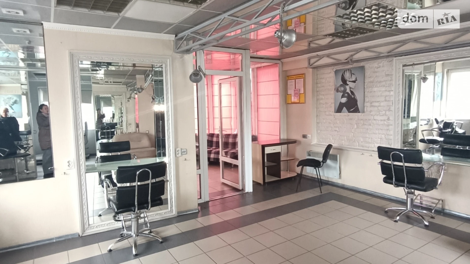 Продается помещения свободного назначения 132.1 кв. м в 3-этажном здании, цена: 155000 $ - фото 3