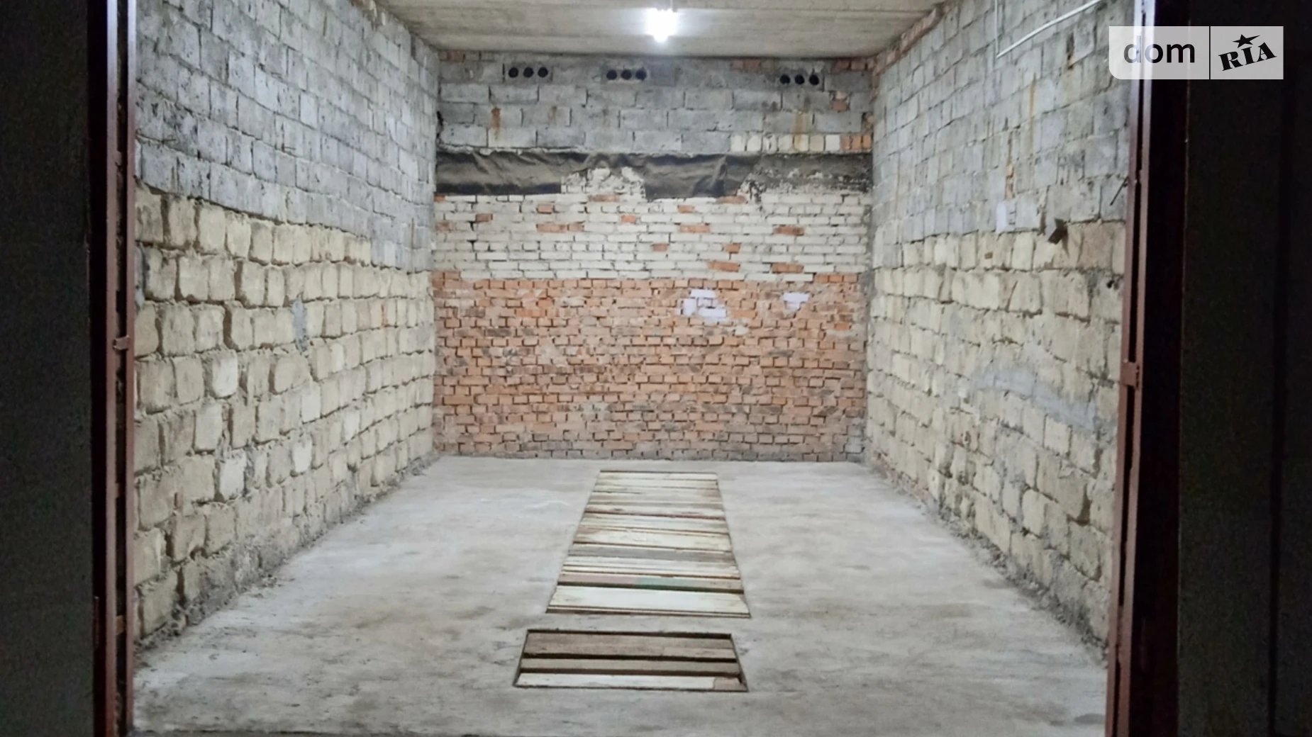 Продается отдельно стоящий гараж под бус на 27.7 кв. м, цена: 12000 $ - фото 2