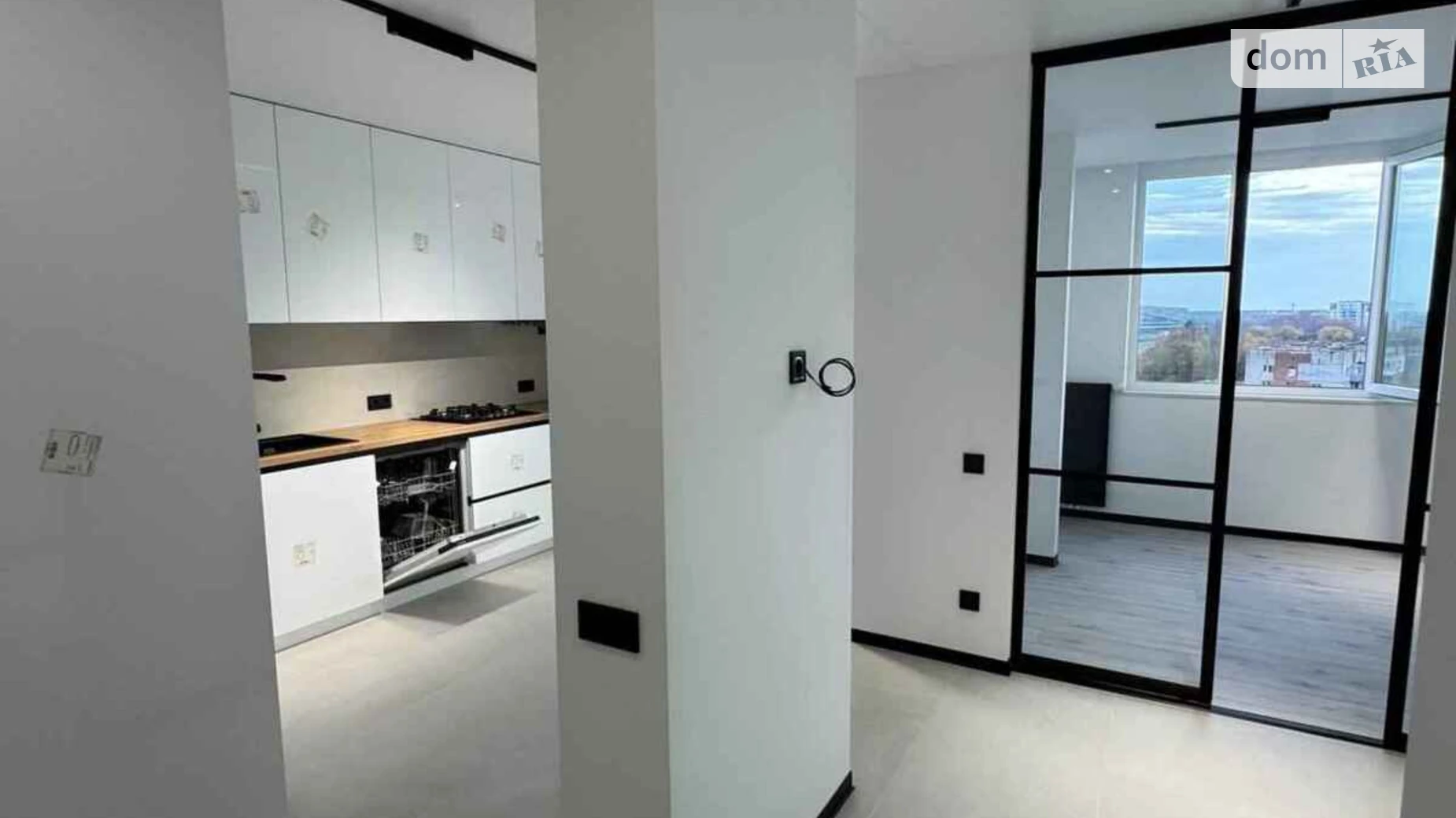 Продается 1-комнатная квартира 43.1 кв. м в Львове, ул. Миклеша Карла, 19 - фото 3