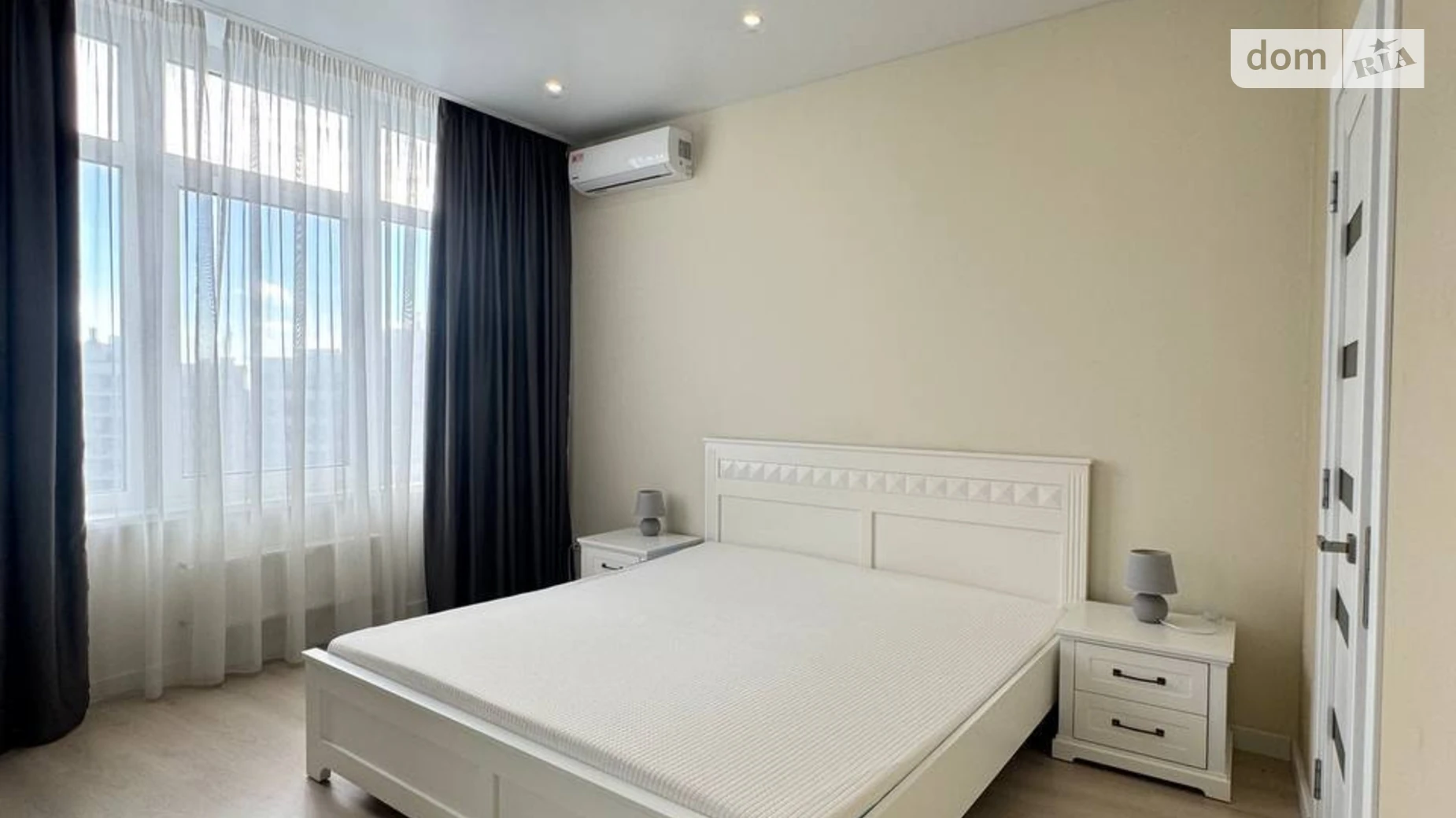 Продается 1-комнатная квартира 38 кв. м в Одессе, ул. Валерия Самофалова, 16А/1 - фото 2