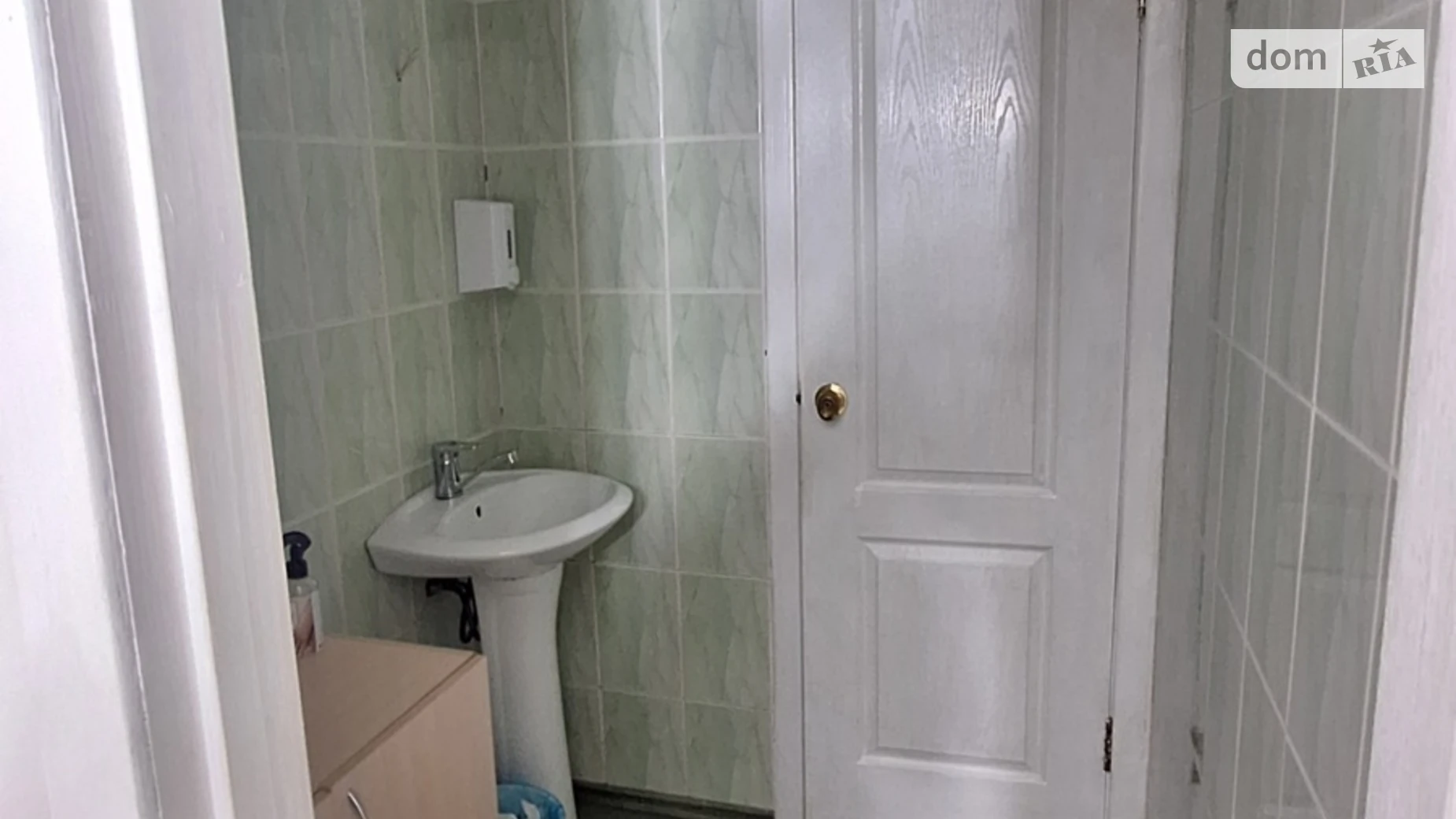 Сдается в аренду офис 56 кв. м в бизнес-центре, цена: 13500 грн - фото 2