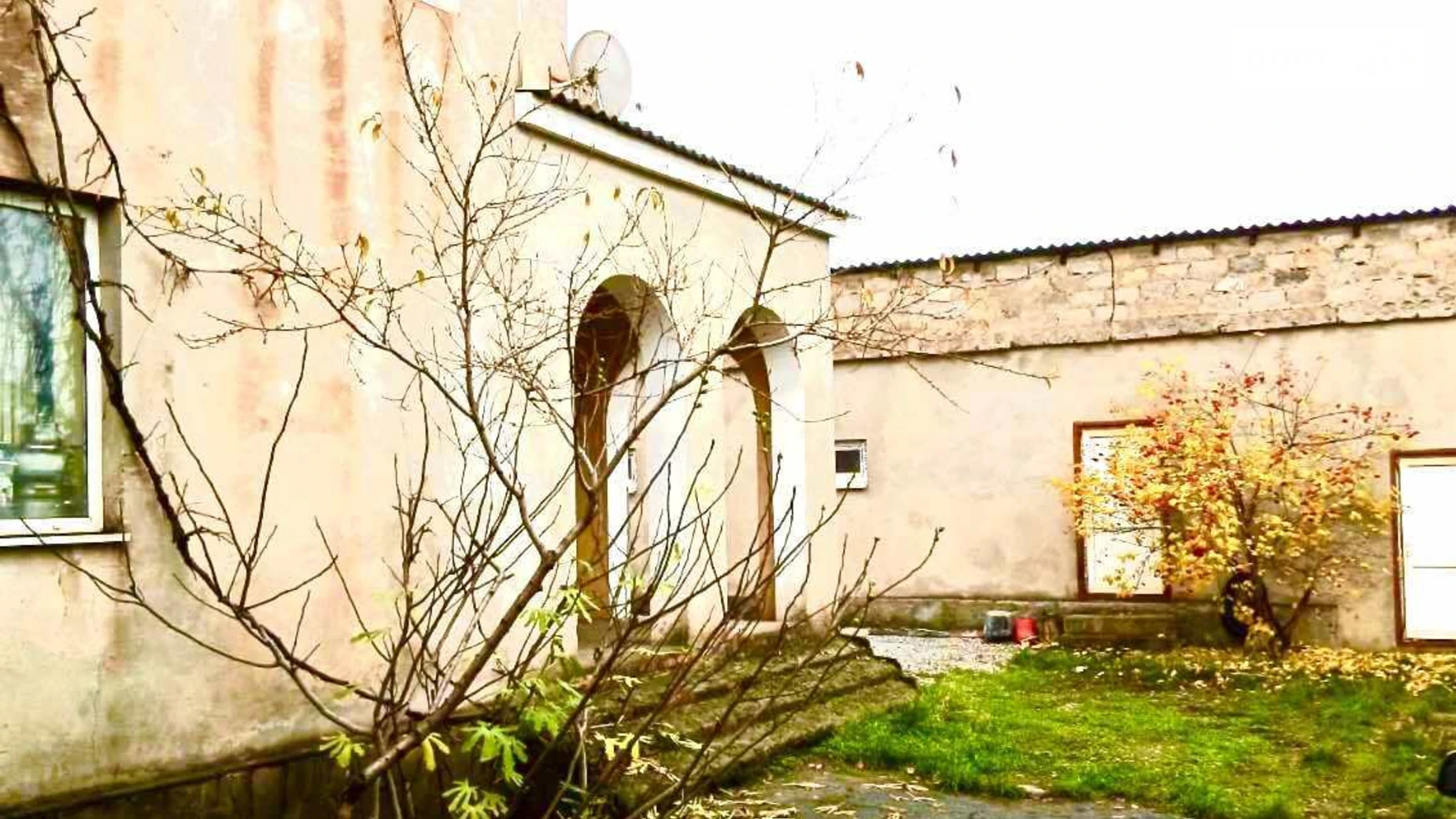 Продается дом на 2 этажа 214 кв. м с подвалом, цена: 220000 $ - фото 2