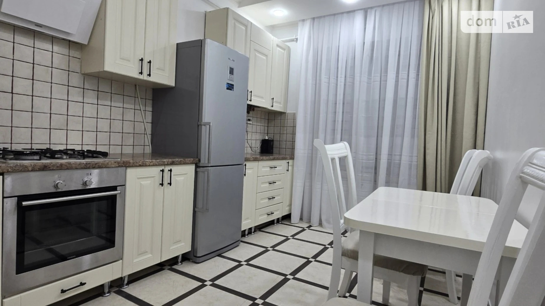 Сдается в аренду 1-комнатная квартира 43 кв. м в Черновцах, ул. Главная - фото 3