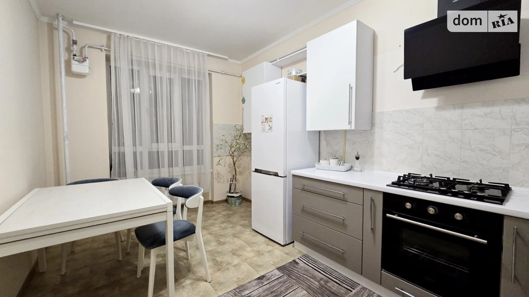 Сдается в аренду 1-комнатная квартира 43 кв. м в Черновцах, ул. Главная - фото 3