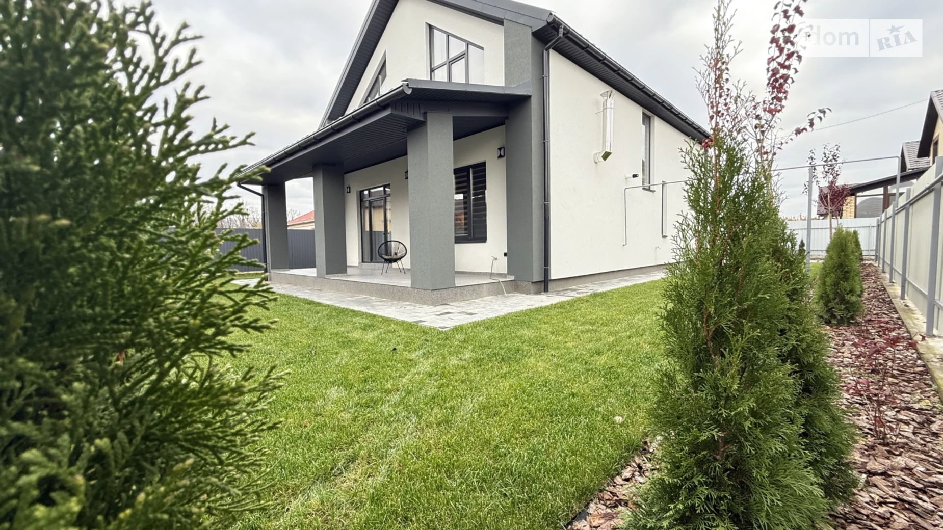 Продается дом на 2 этажа 130 кв. м с гаражом, цена: 237000 $ - фото 3