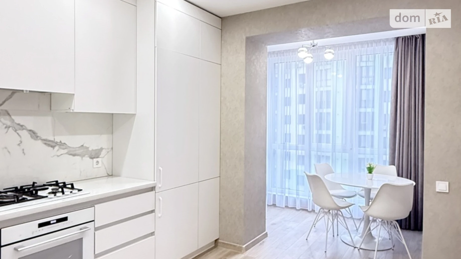 Продается 1-комнатная квартира 40 кв. м в Ровно, ул. Студенческая, 34А - фото 2