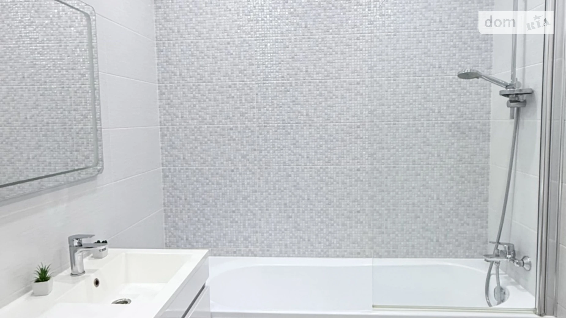 Продается 1-комнатная квартира 40 кв. м в Ровно, ул. Студенческая, 34А - фото 4