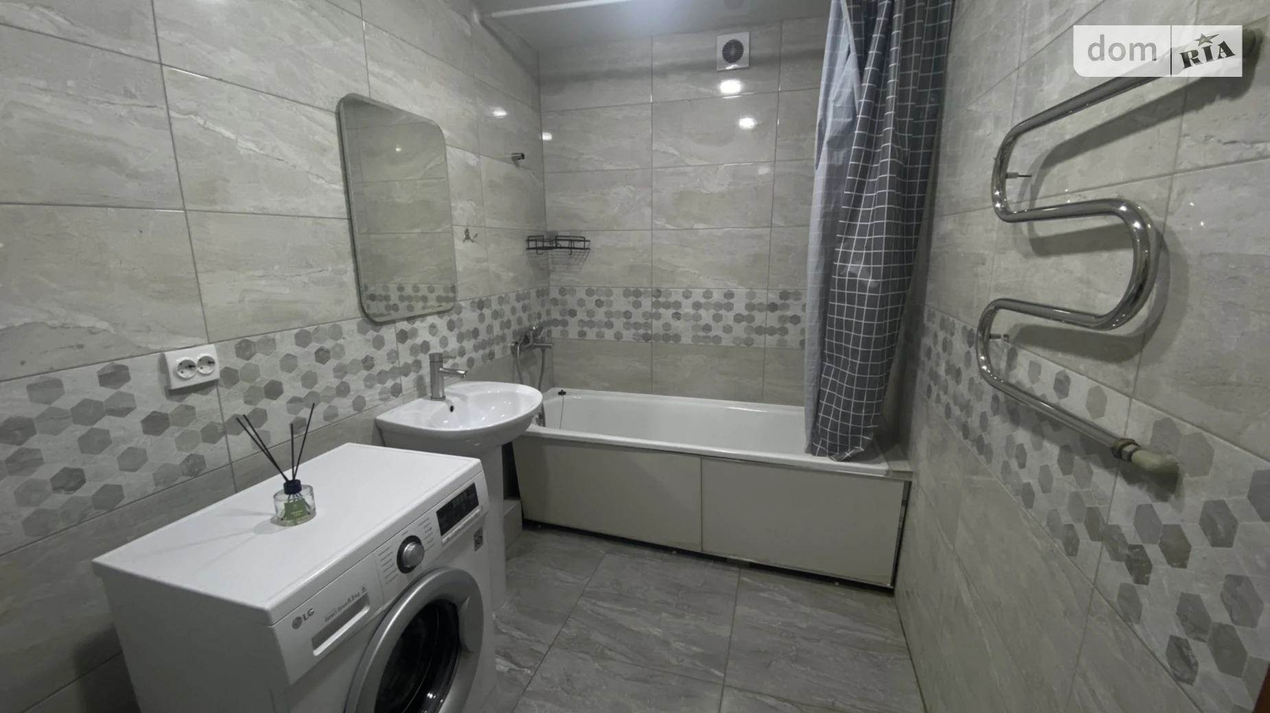 Продается 1-комнатная квартира 42 кв. м в Виннице, ул. Синеводская(Маяковского), 138В - фото 2