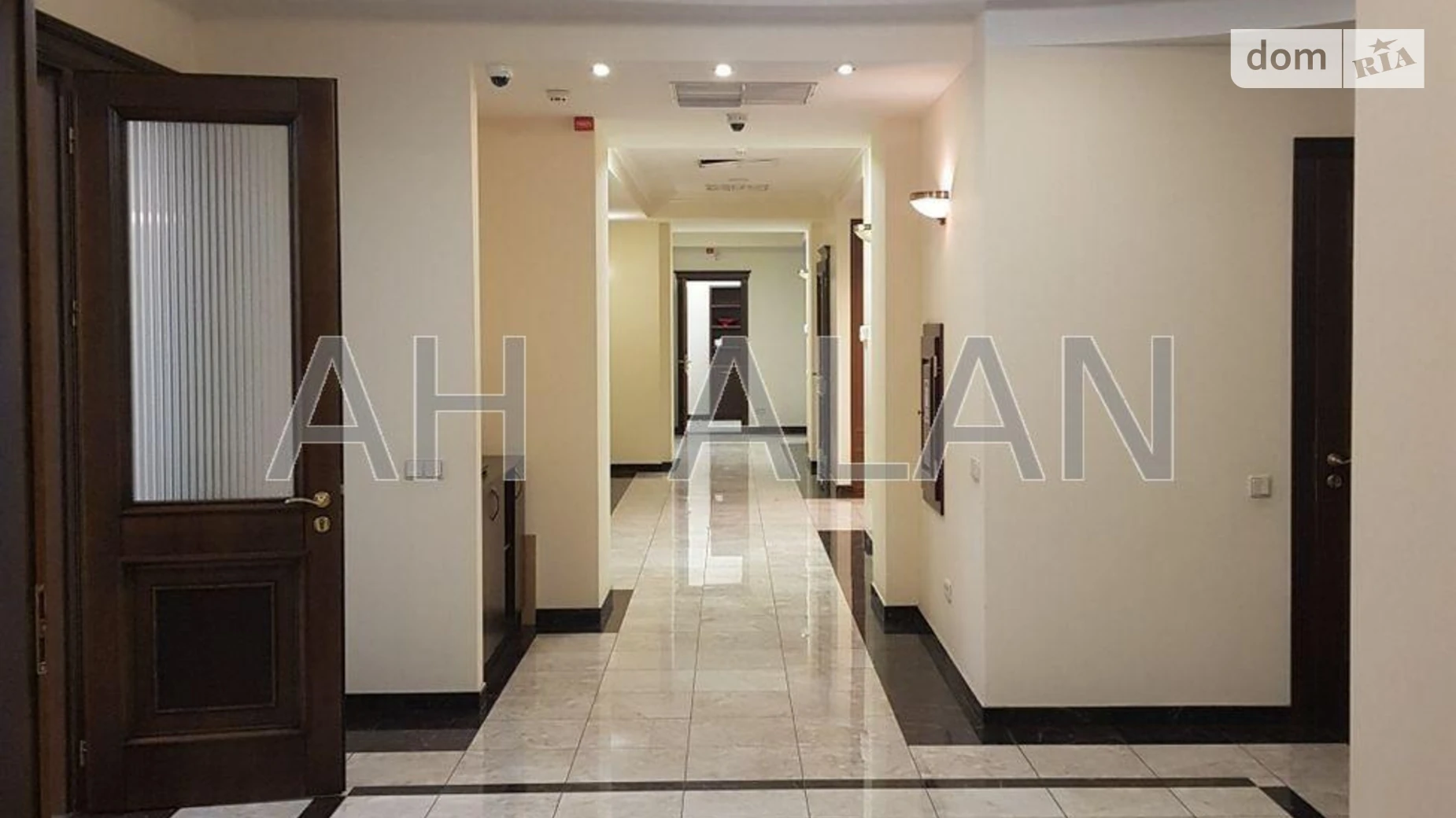 Сдается в аренду офис 680 кв. м в бизнес-центре, цена: 12920 $ - фото 3