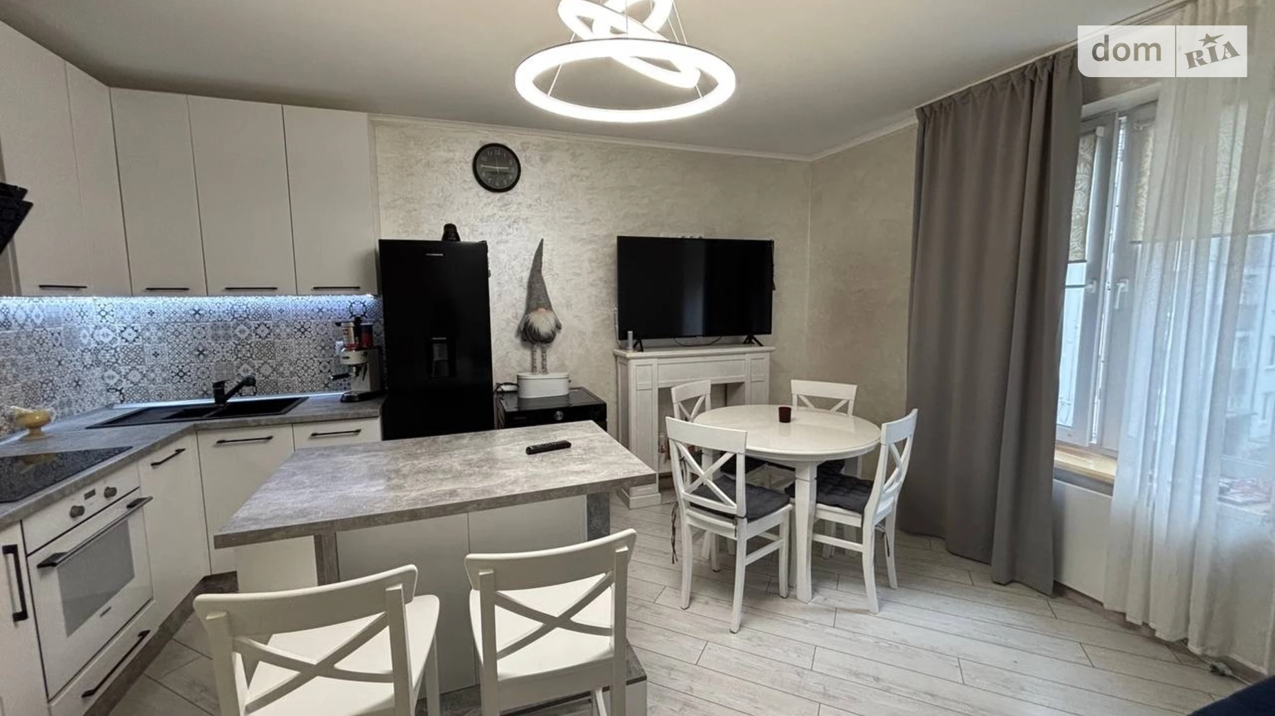 Продается 2-комнатная квартира 61.2 кв. м в Ужгороде, ул. Национальной Гвардии(Гвардейская), 51А - фото 2