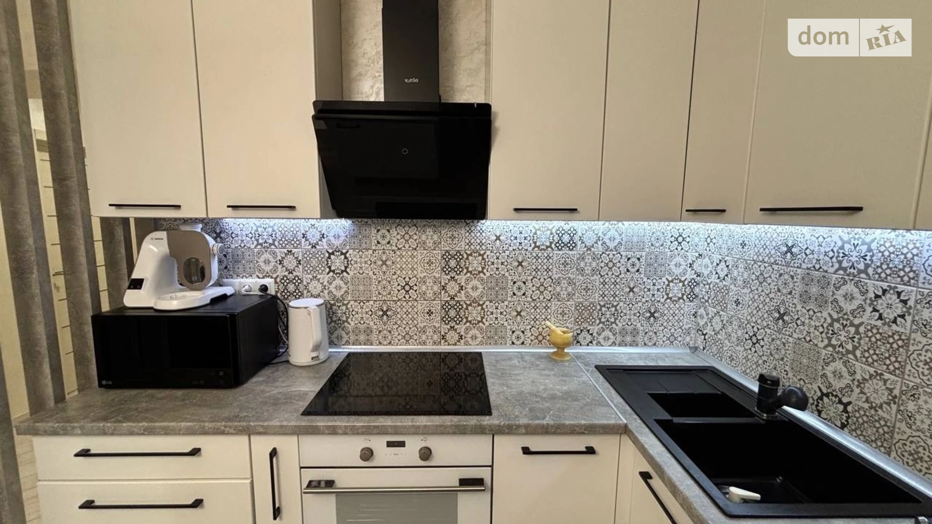 Продается 2-комнатная квартира 61.2 кв. м в Ужгороде, ул. Национальной Гвардии(Гвардейская), 51А - фото 5