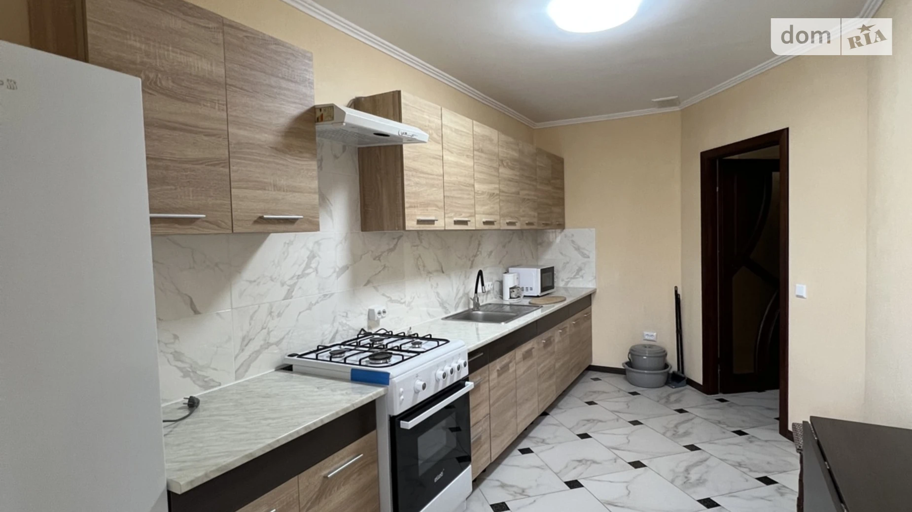 1-комнатная квартира 45 кв. м в Тернополе, ул. Белогорская, 18Г - фото 4