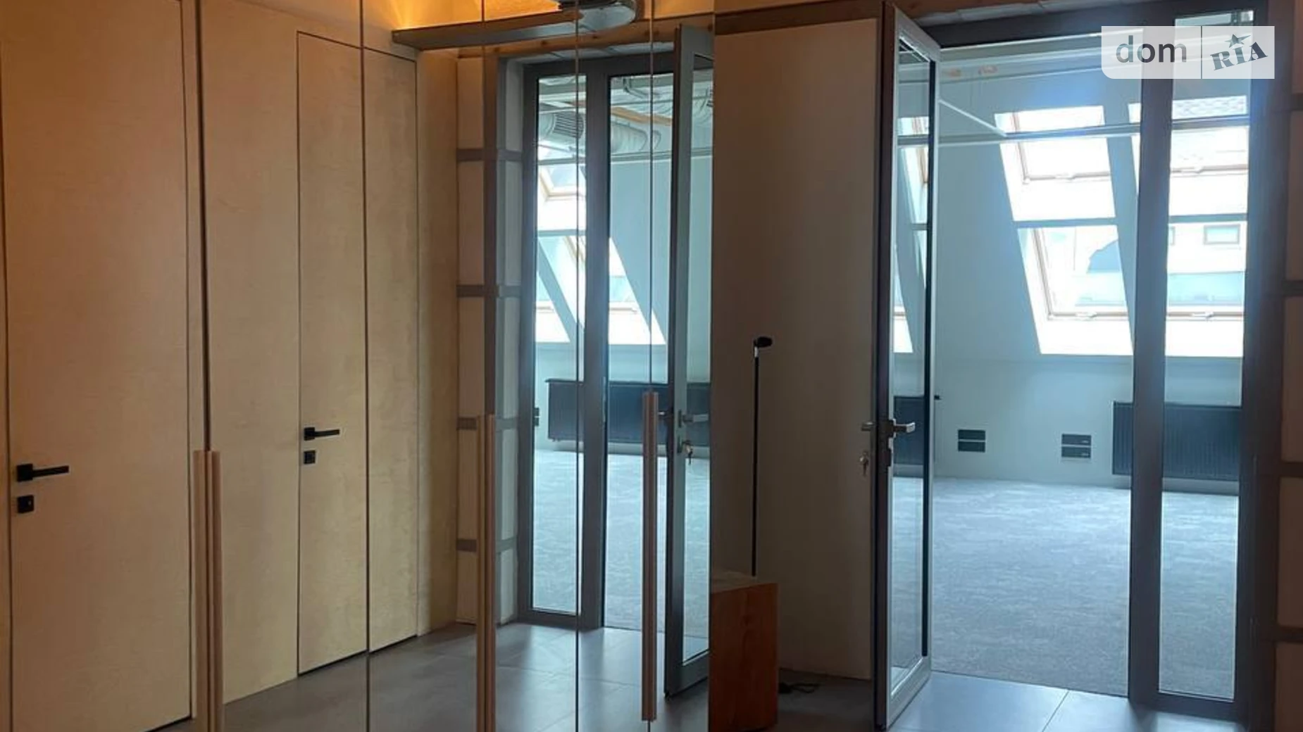 Сдается в аренду офис 400 кв. м в бизнес-центре, цена: 8000 $ - фото 5