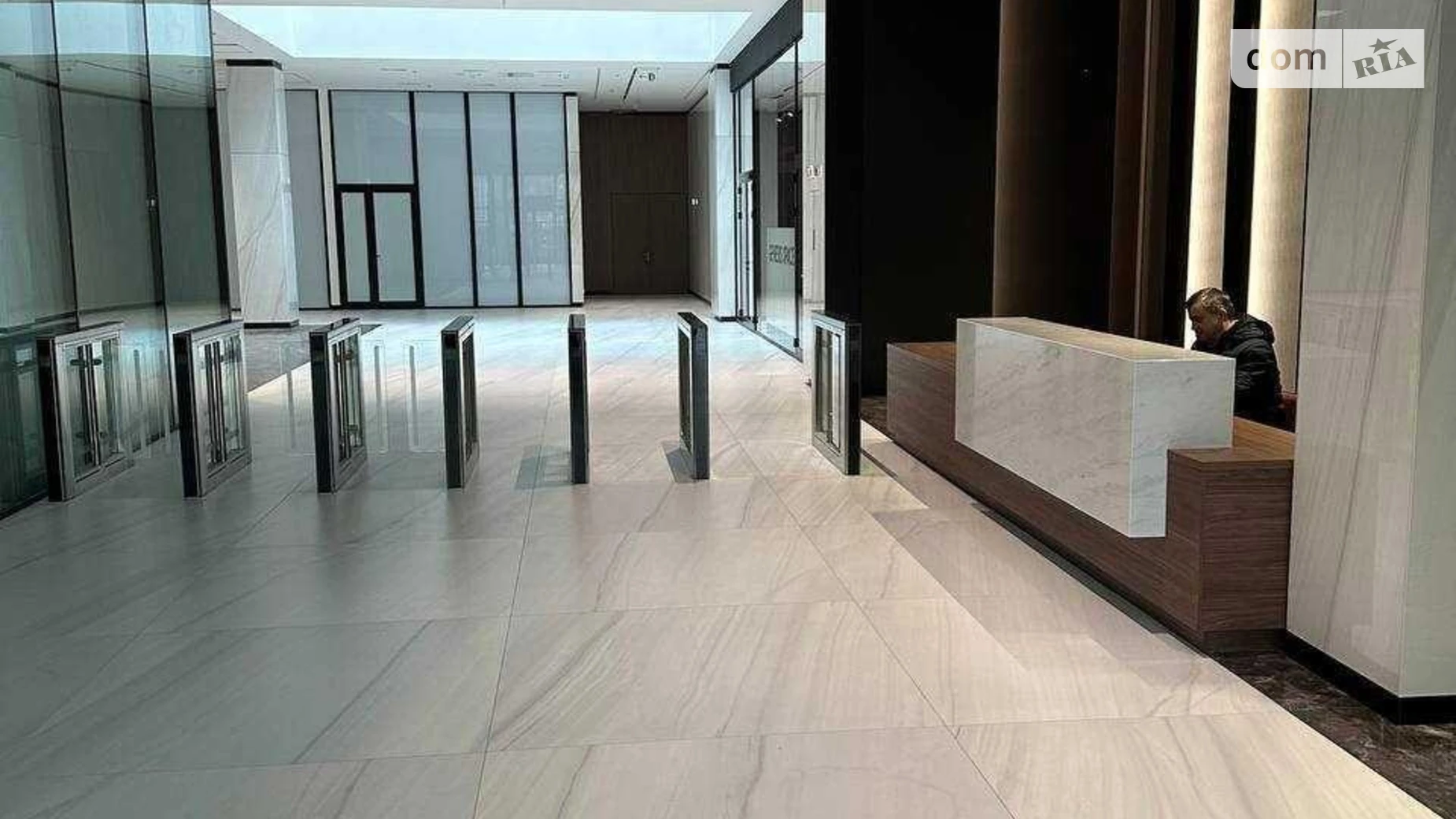 Сдается в аренду офис 5600 кв. м в бизнес-центре, цена: 100800 $ - фото 4