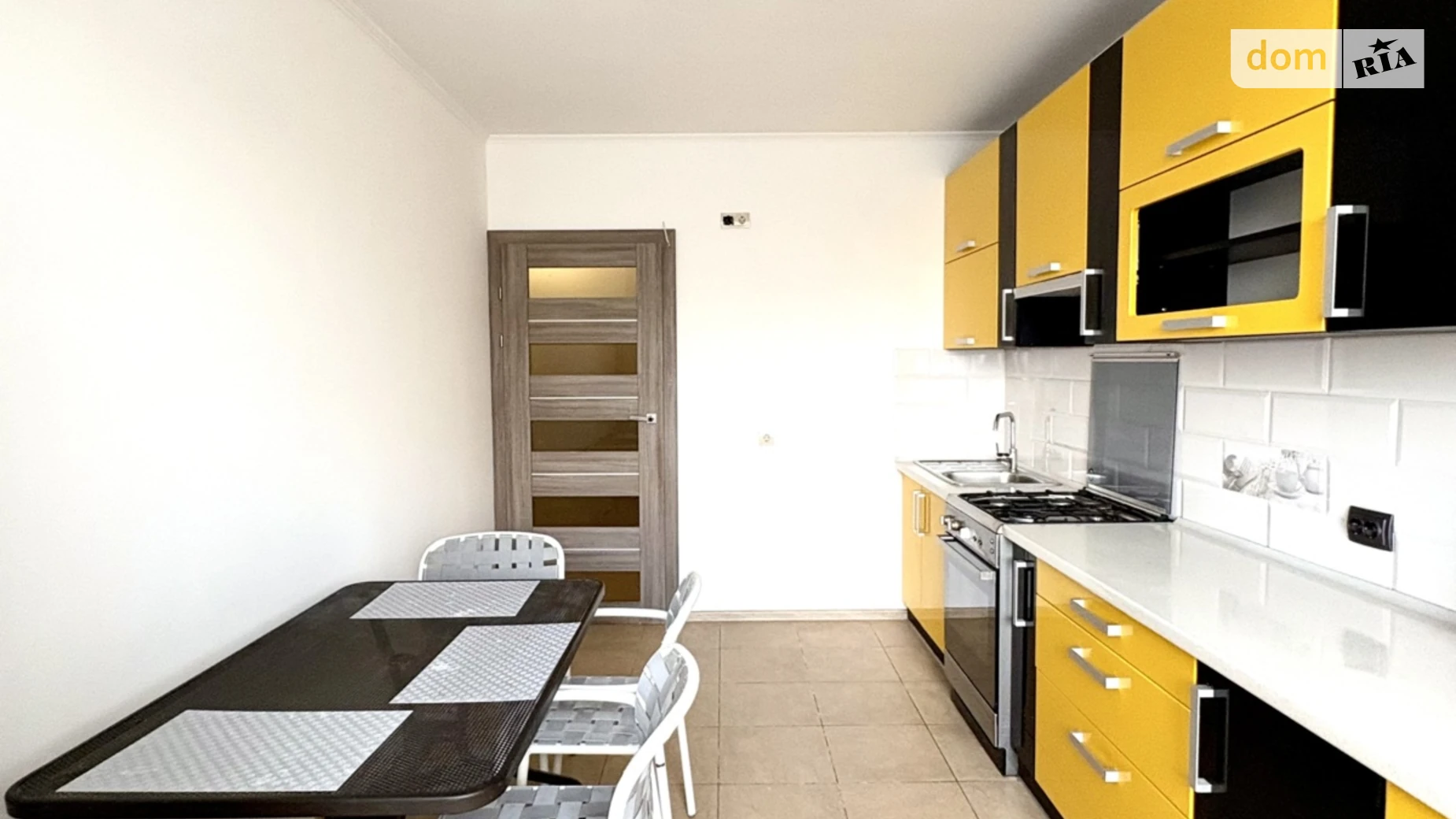 1-комнатная квартира 48 кв. м в Тернополе, ул. Будного Степана - фото 2