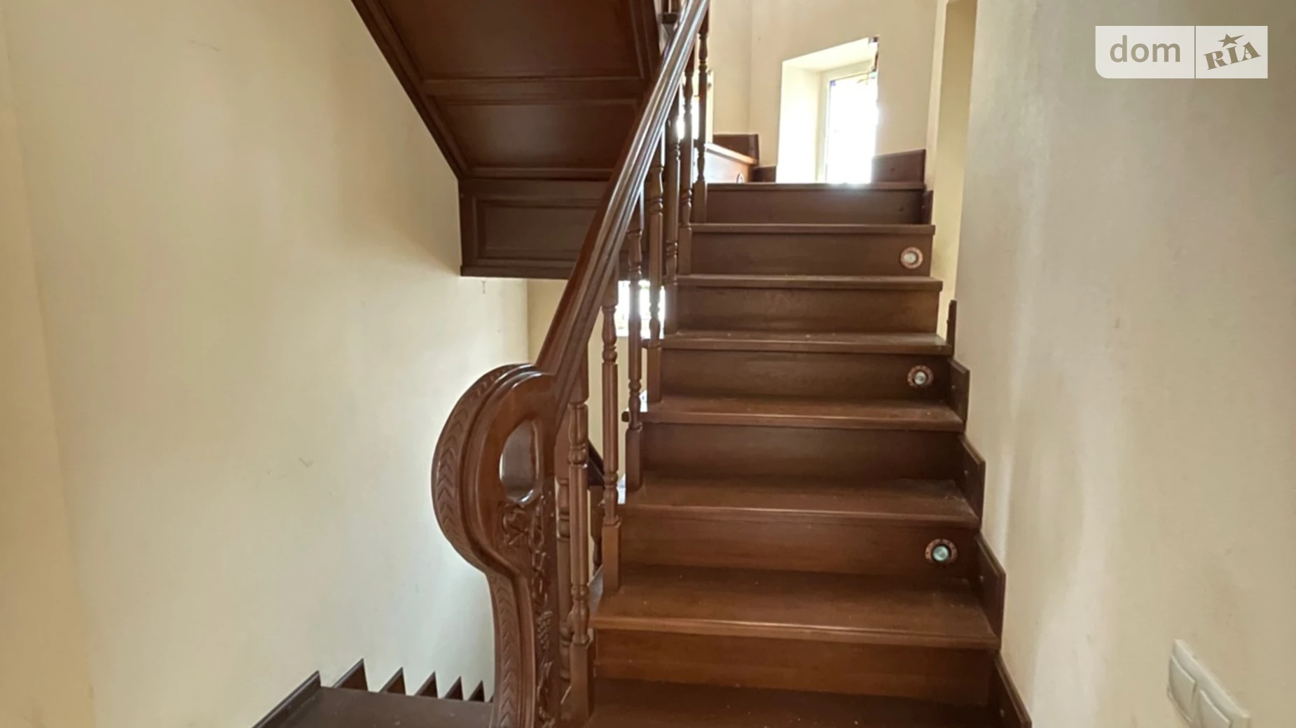 Продается дом на 3 этажа 424 кв. м с бассейном, цена: 240000 $ - фото 4