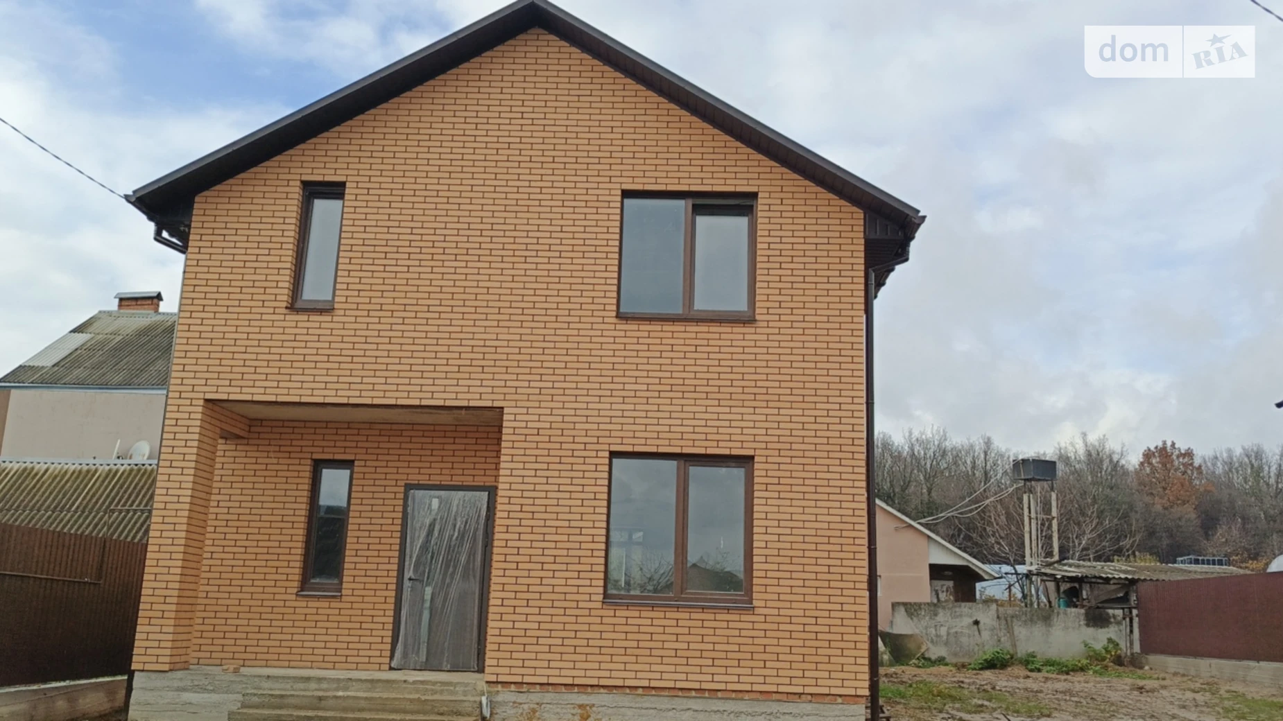 Продается дом на 2 этажа 110 кв. м с гаражом, цена: 85000 $ - фото 2