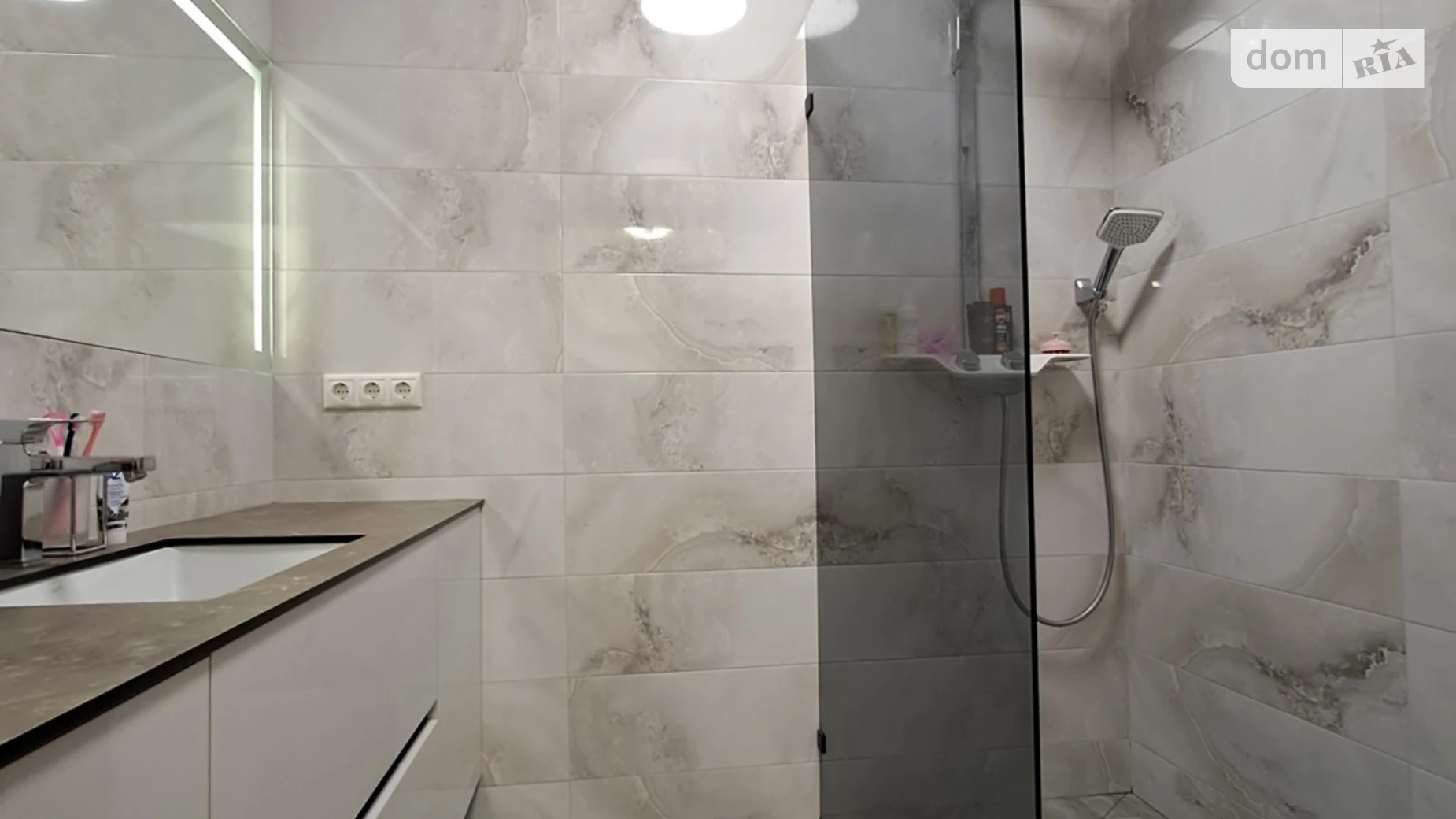 1-комнатная квартира 67 кв. м в Тернополе, ул. Боковая Энергетическая, 5А - фото 4