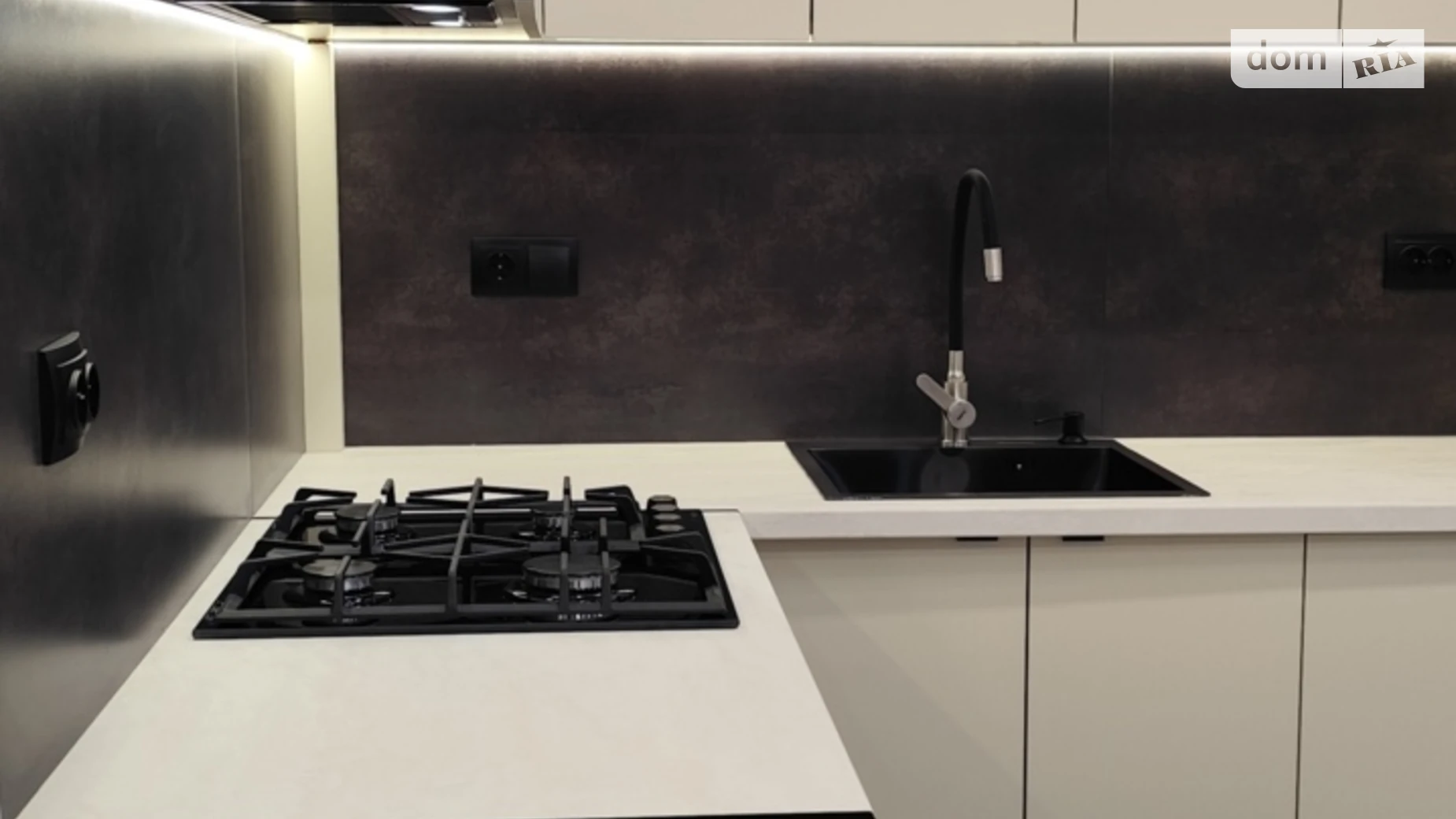 2-комнатная квартира 60 кв. м в Тернополе, ул. Киевская - фото 4