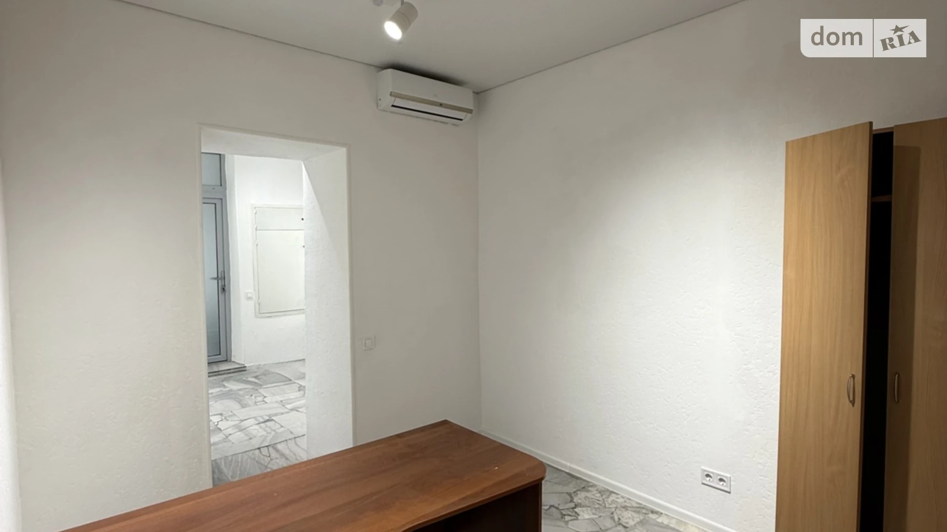 Сдается в аренду офис 52 кв. м в бизнес-центре, цена: 15000 грн - фото 2