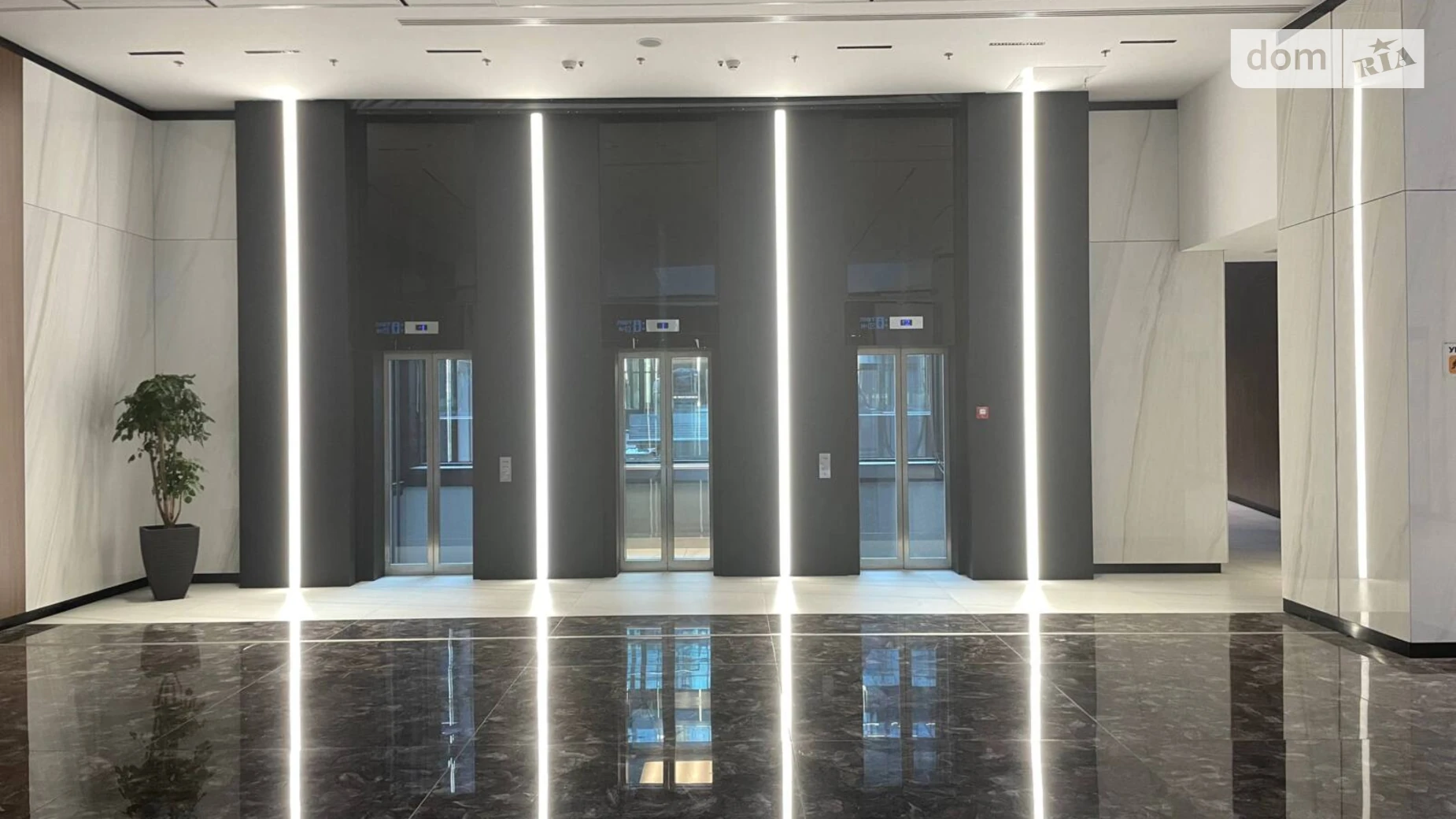 Сдается в аренду офис 5600 кв. м в бизнес-центре, цена: 100800 $ - фото 3