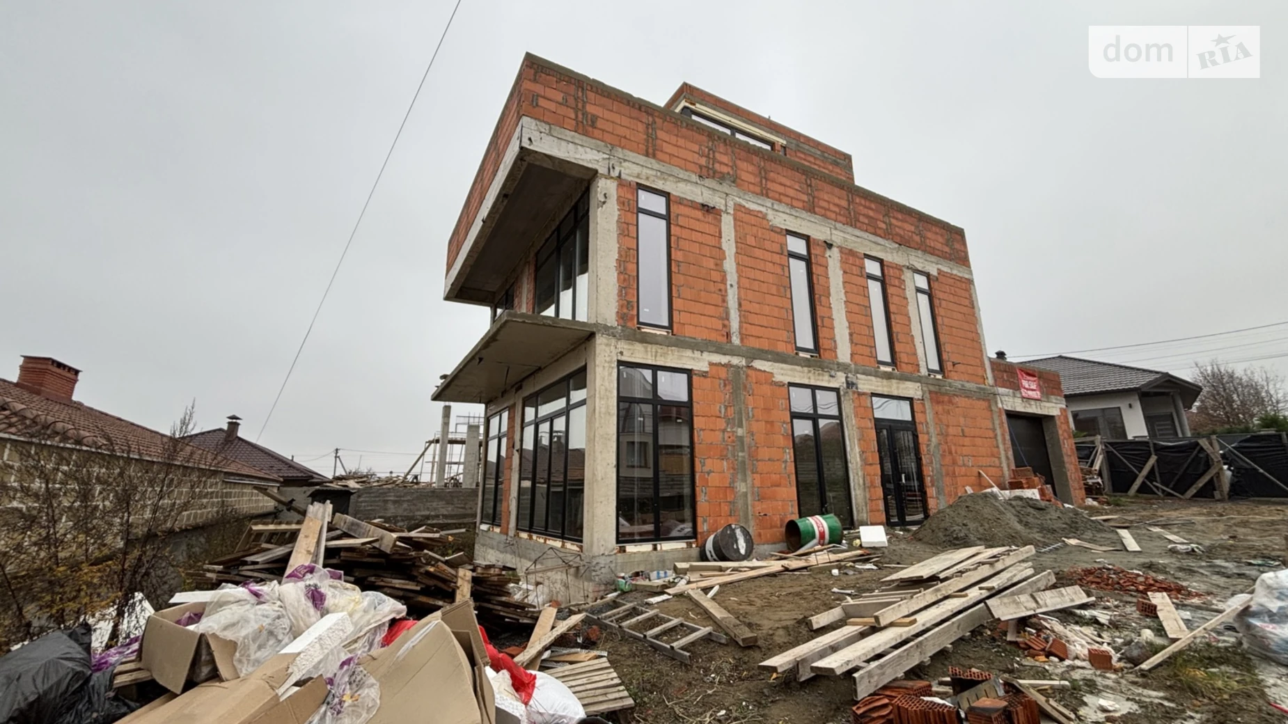 Продается дом на 2 этажа 254 кв. м с балконом, цена: 295000 $ - фото 3